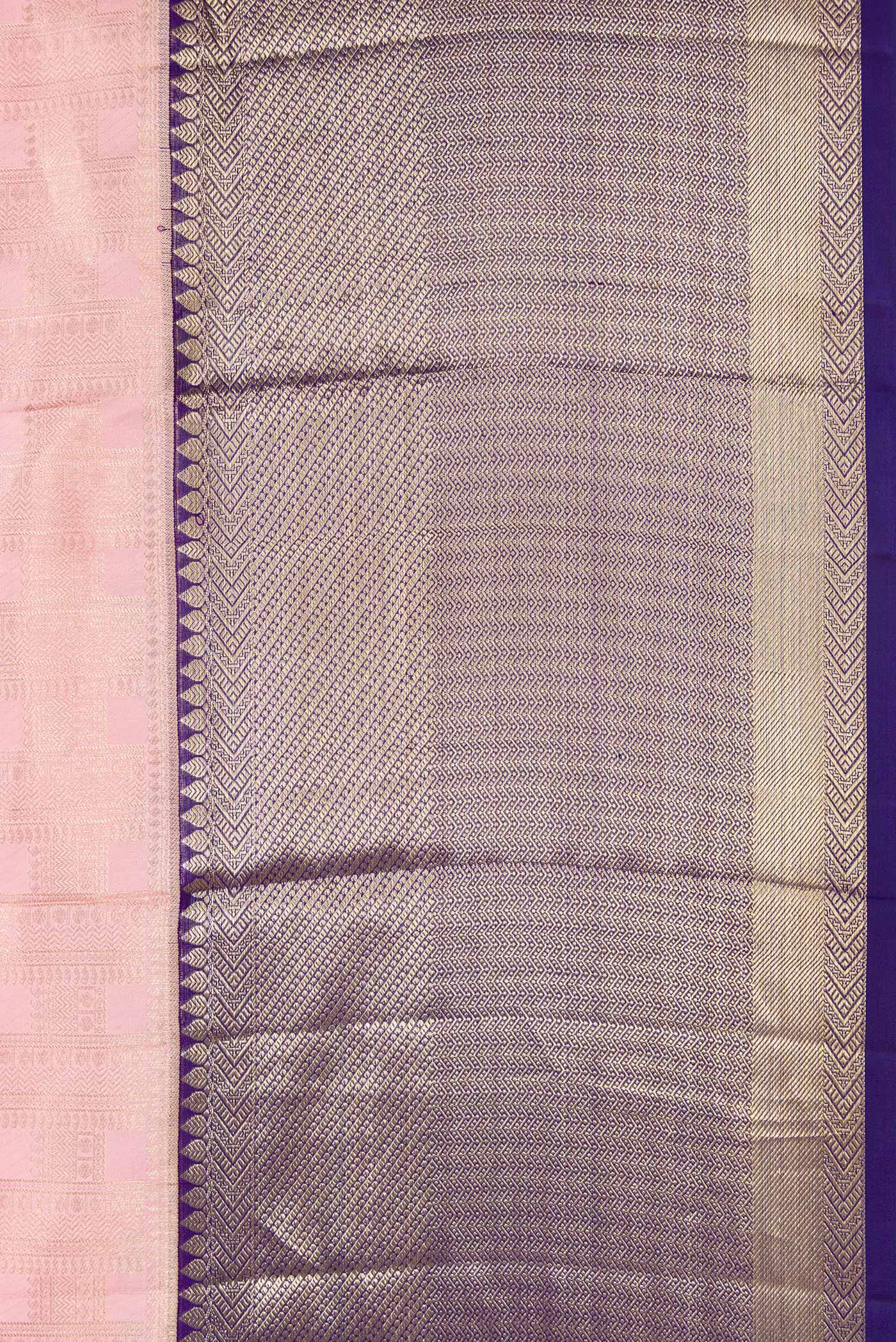 Border image of Pink Dual Tone Kanchipuram Silk Saree with Zari Brocade on the body and Zari Border. 