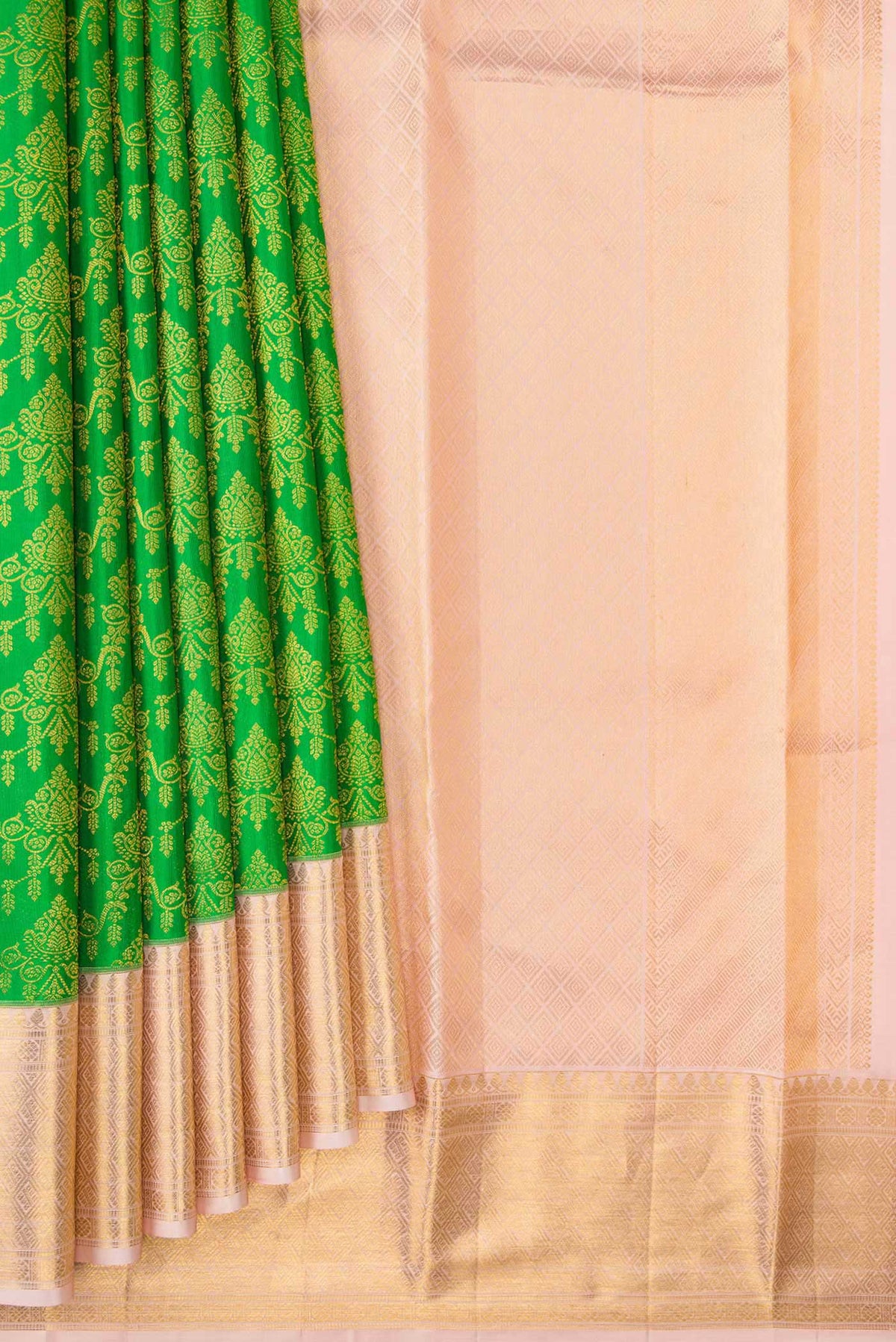 Pleats and pallu of Parrot Green Dual Tone Kanchipuram Silk Saree with Zari Brocade on the body and Zari Border. 