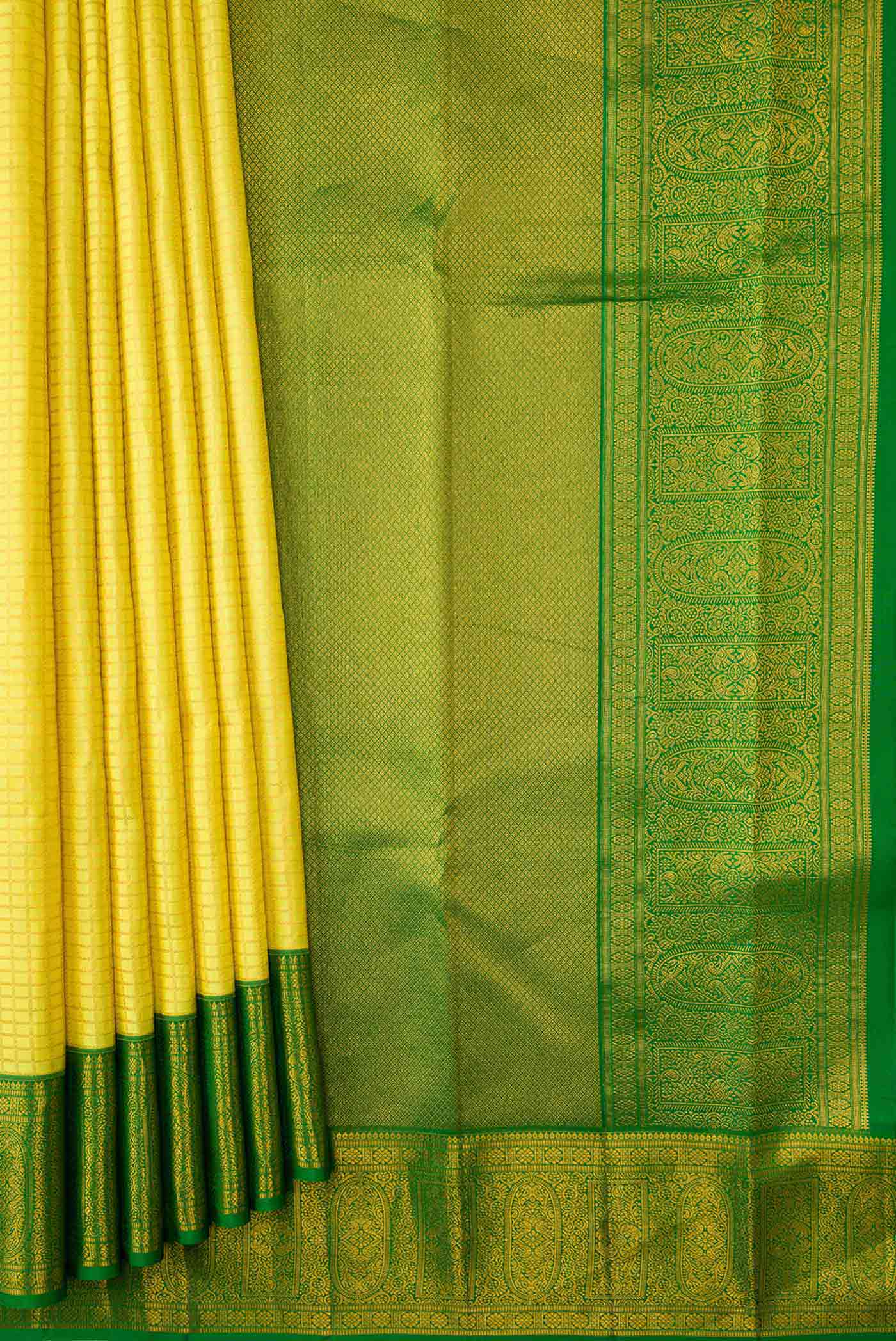 pleats pallu