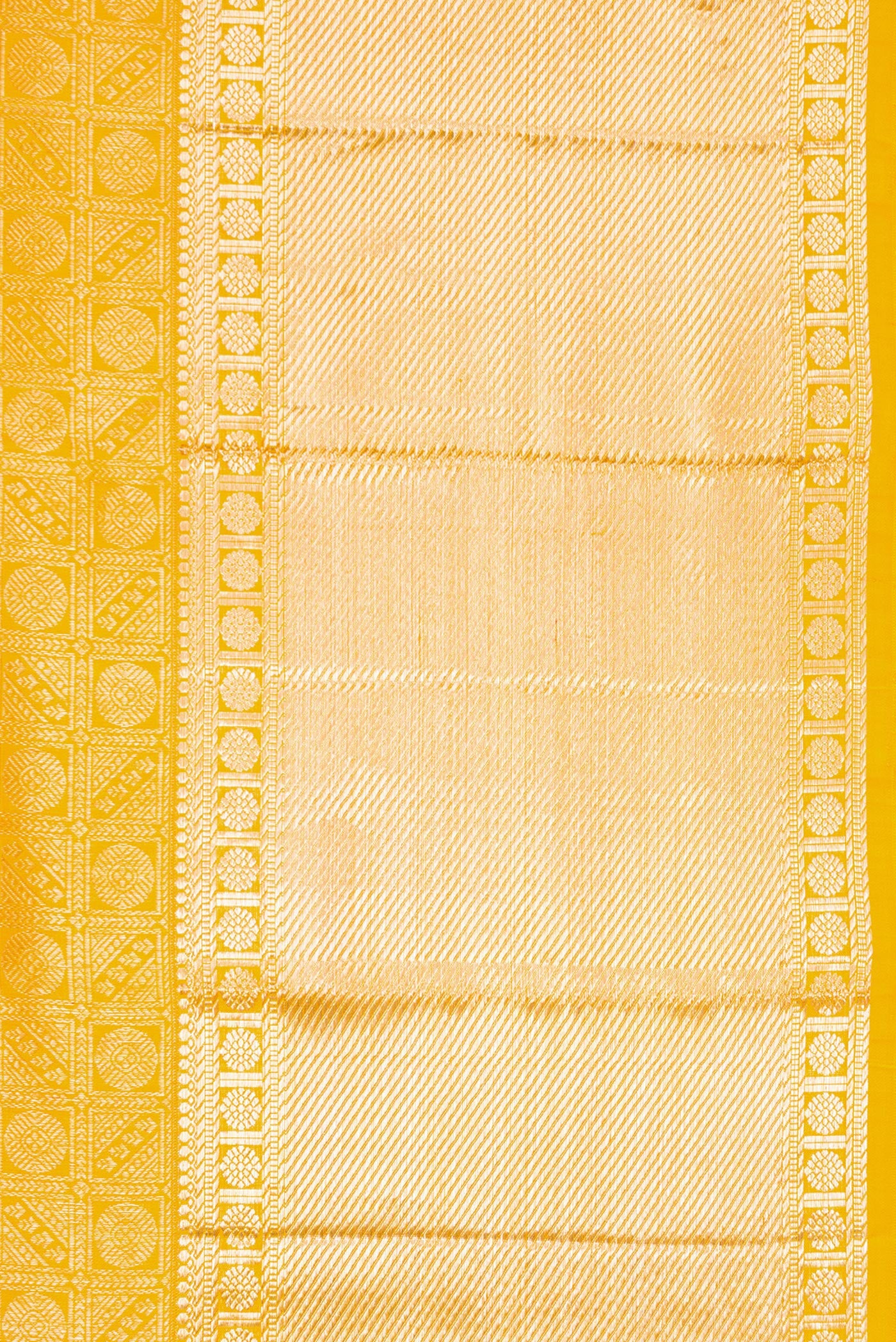 Border image of Yellow Dual Tone Kanchipuram Silk Saree with Zari Brocade on the body and Fancy Border. 