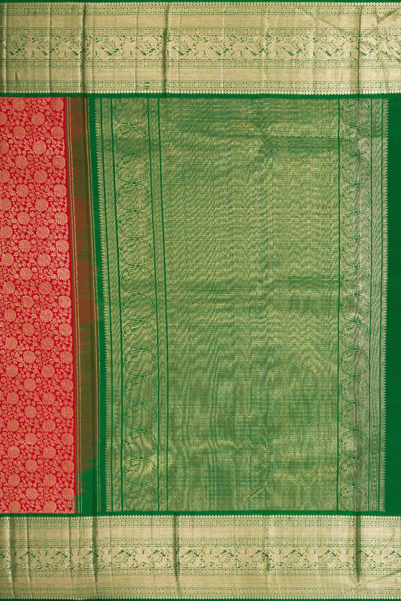 Close up image of the pallu of Maroon Dual Tone Kanchipuram Silk Saree with Zari Brocade on the body and Zari Border. 