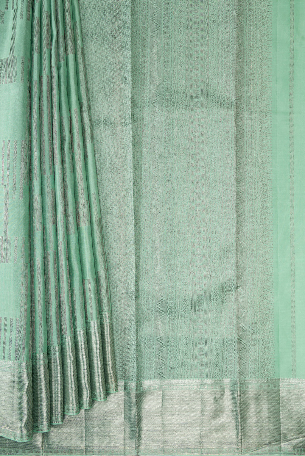 Pleats and pallu of Light Green Dual Tone Kanjivaram Silk Saree with Zari Brocade on the body and Zari Border. 