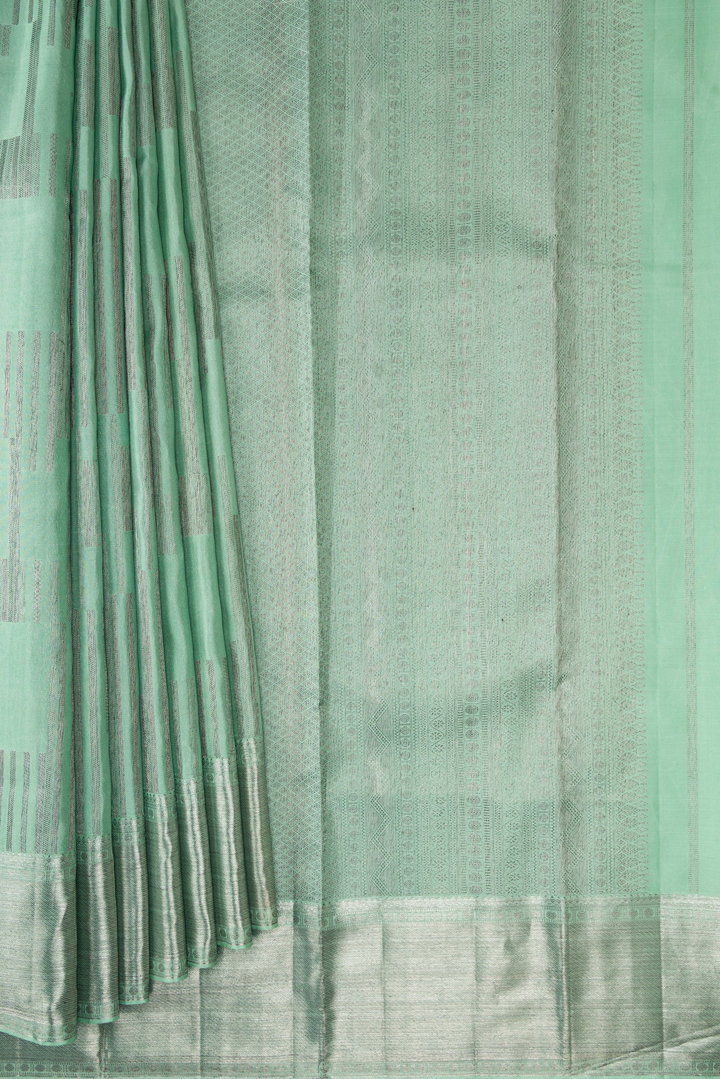 Pleats and pallu of Light Green Dual Tone Kanjivaram Silk Saree with Zari Brocade on the body and Zari Border. 
