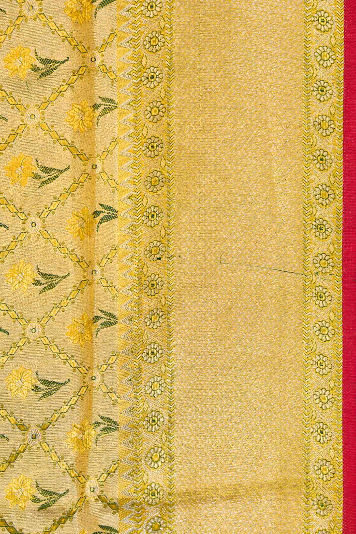 Border image of Gold Dual Tone Kanjivaram Tissue Silk Saree with Zari Brocade on the body and Zari Border. 