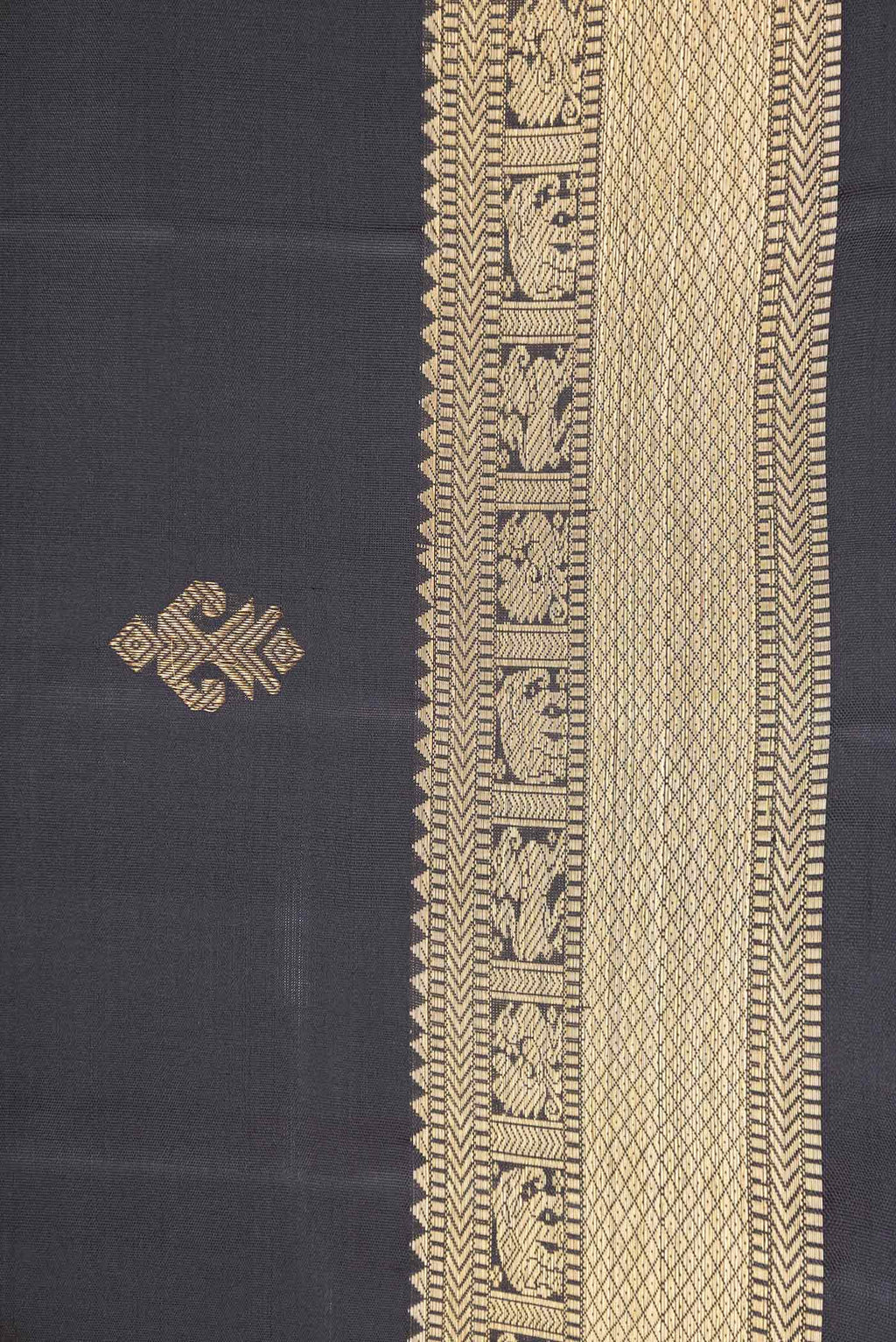 Border image of Pure Silk Pure Zari Black Dual Tone Kanchipuram Saree with Zari Butta on the body and Zari Border