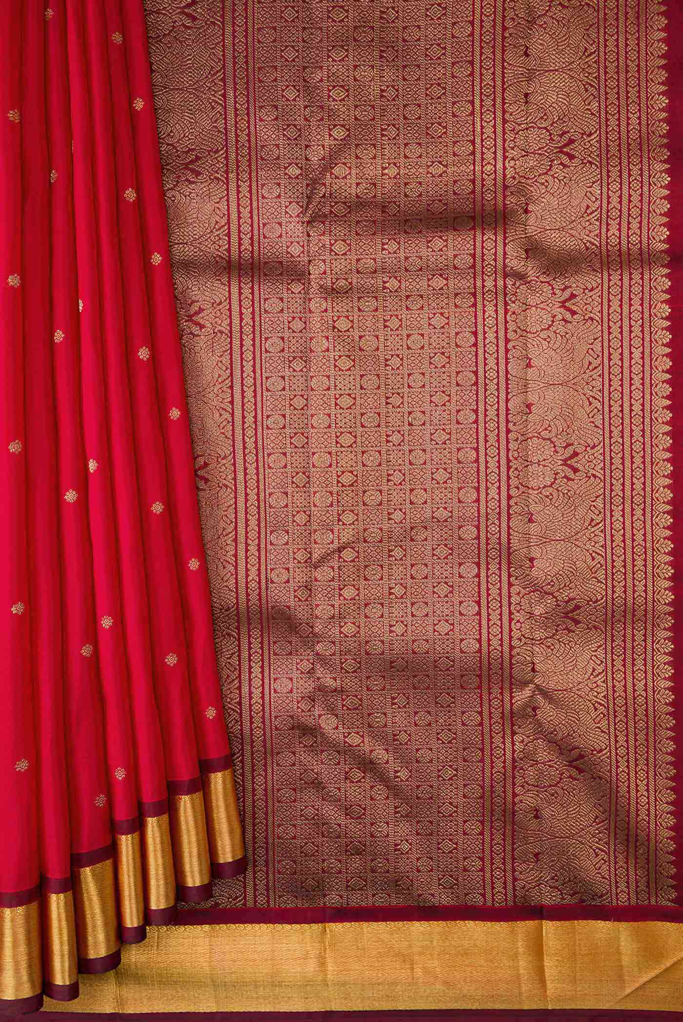 Pleats and pallu of Pure Silk Pure Zari Pink Kanchipuram Saree with Zari Butta on the body and Zari Border