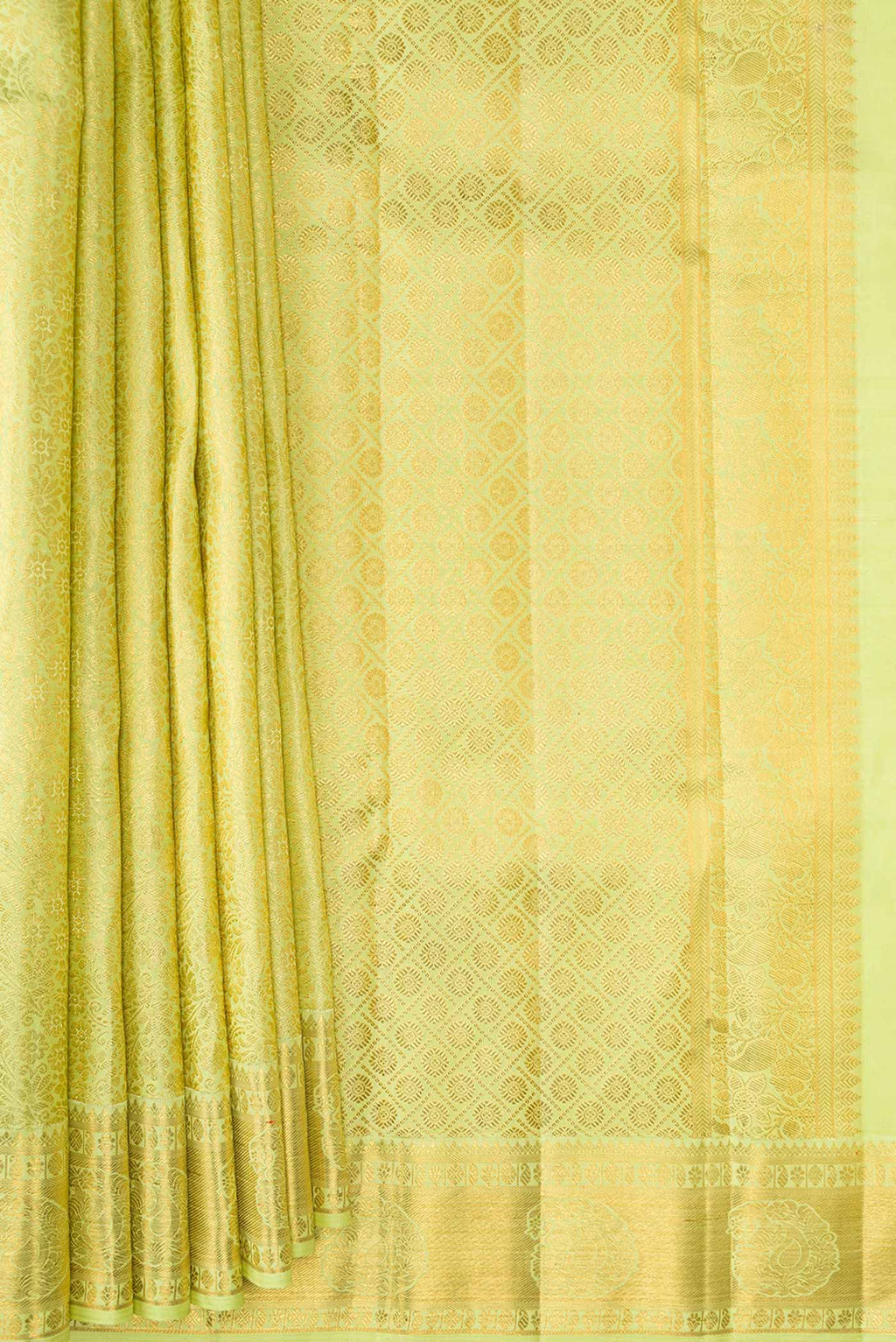 Pleats and pallu of Parrot Green Dual Tone Kanchipuram Silk Saree with Zari Brocade on the body and Zari Border. 