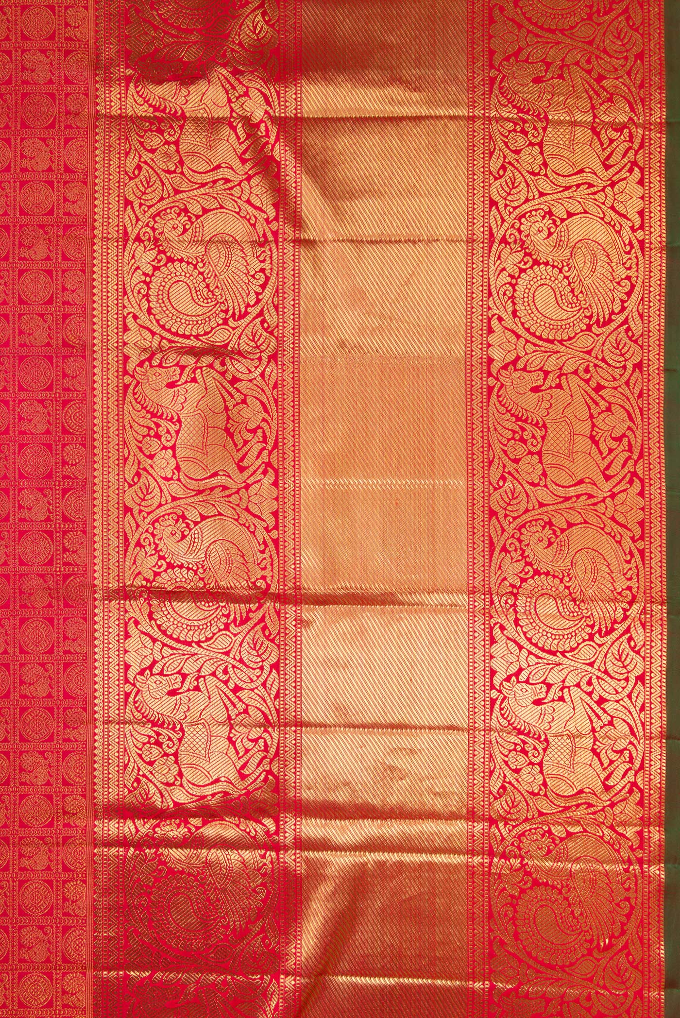 Border image of Pure Silk Pure Zari Maroon Dual Tone Kanjivaram Saree with Zari Brocade on the body and Fancy Border. 