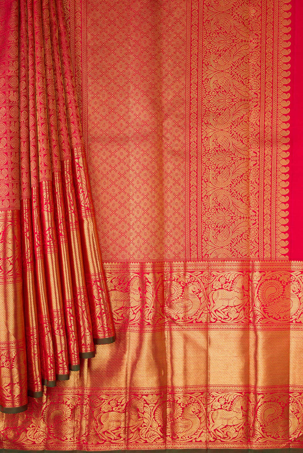 Pleats and pallu of Pure Silk Pure Zari Maroon Dual Tone Kanjivaram Saree with Zari Brocade on the body and Fancy Border. 
