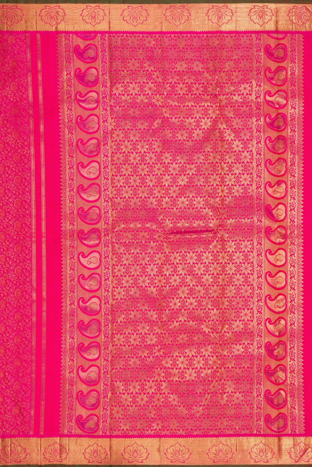 Close up image of the pallu of Pure Silk Pure Zari Pink Dual Tone Kanjivaram Saree with Zari Brocade on the body and Zari Border. 