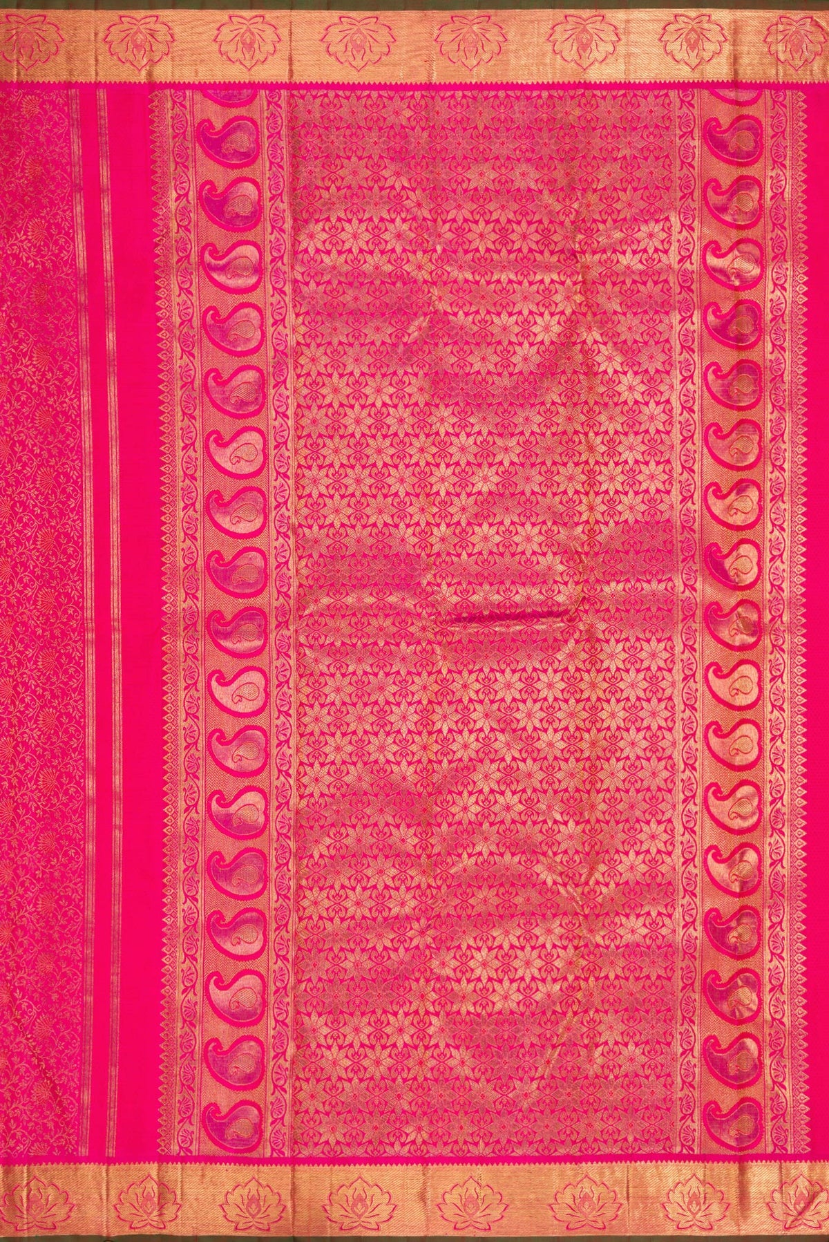 Close up image of the pallu of Pure Silk Pure Zari Pink Dual Tone Kanjivaram Saree with Zari Brocade on the body and Zari Border. 