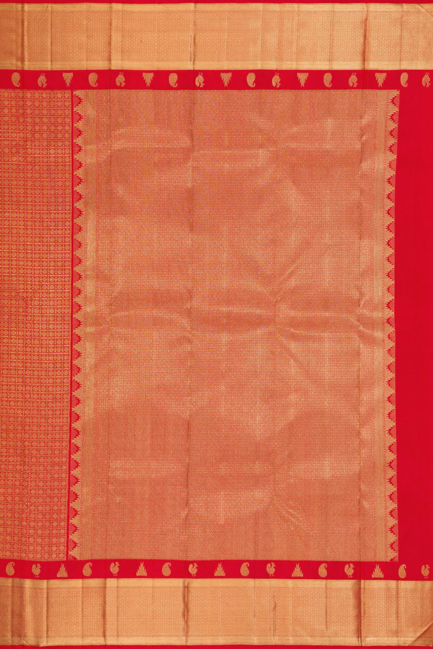 Close up image of the pallu of Pure Silk Pure Zari Red Dual Tone Kanjivaram Saree with Zari Brocade on the body and Zari Border. 