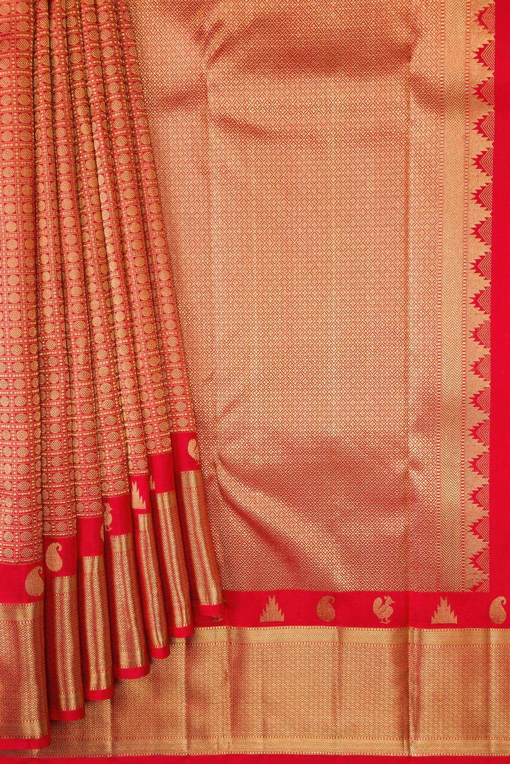 Pleats and pallu of Pure Silk Pure Zari Red Dual Tone Kanjivaram Saree with Zari Brocade on the body and Zari Border. 