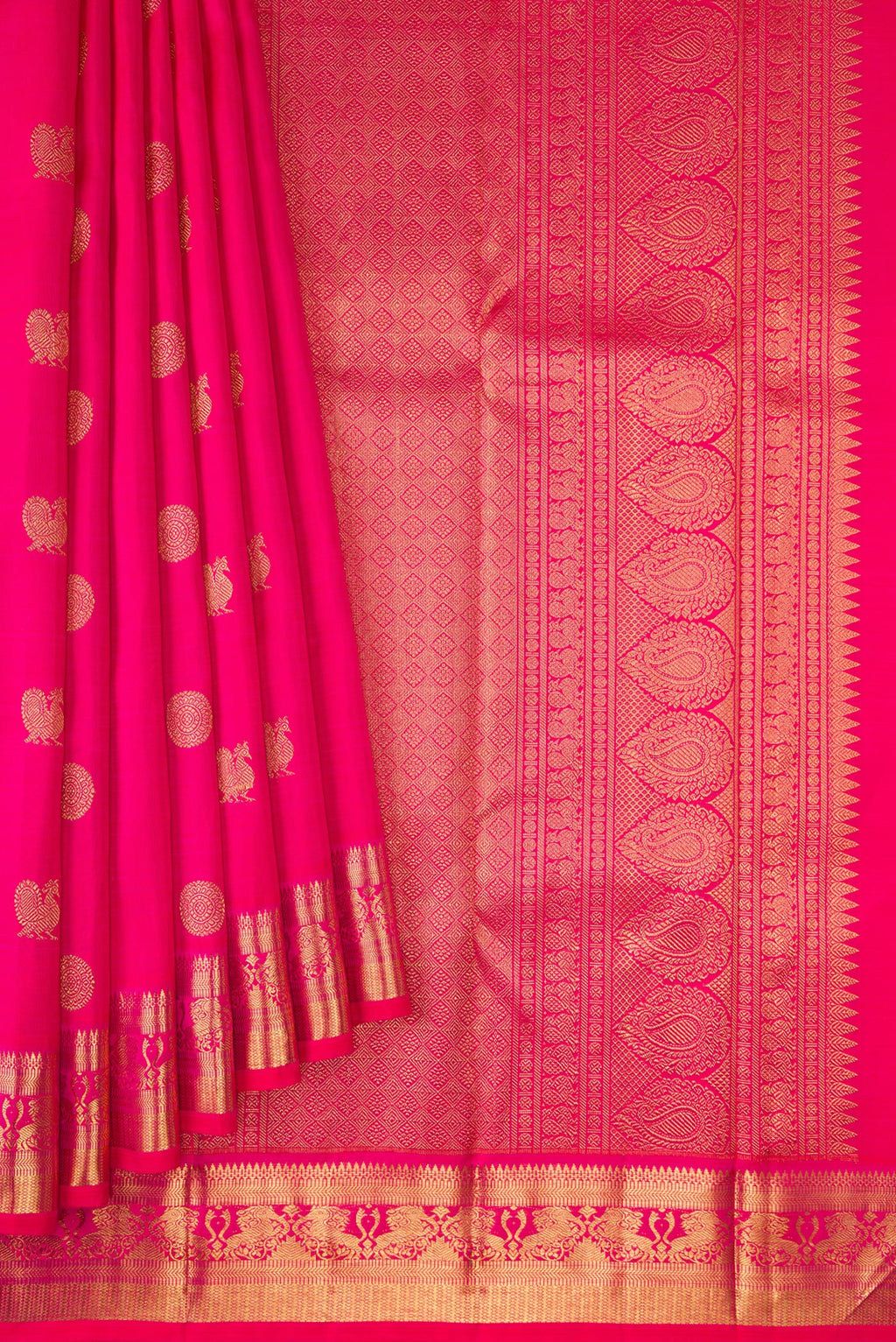 Pleats and pallu of Pure Silk Pure Zari Dark Pink Dual Tone Kanchipuram Saree with Zari Butta on the body and Zari Border. 