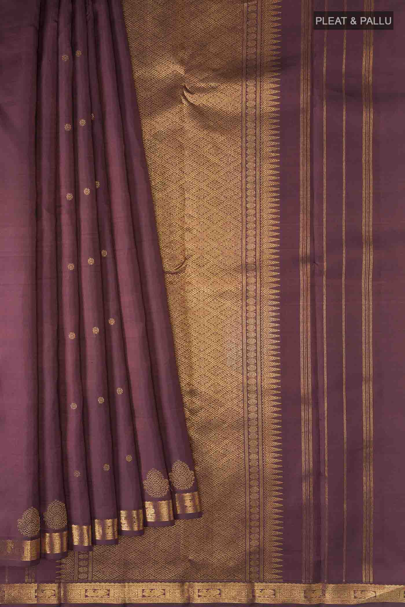 pleats pallu