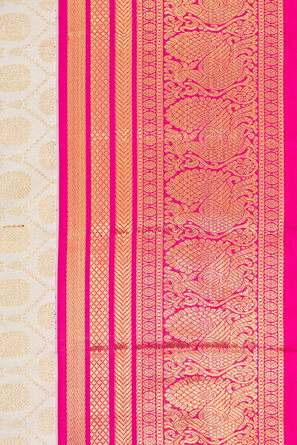 Border image of Off White Dual Tone Kanchipuram Silk Saree with Zari Brocade on the body and Zari Border. 