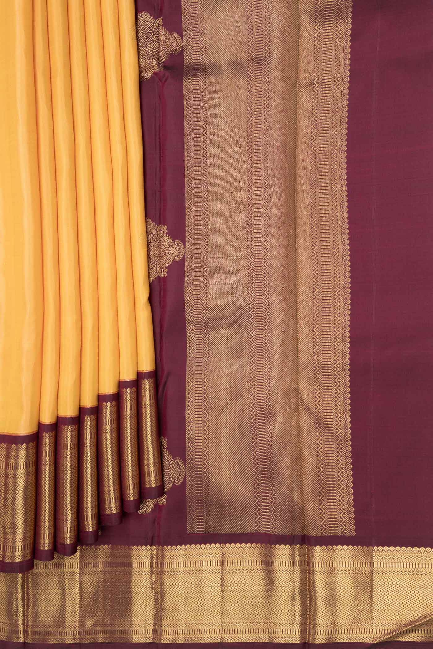 pleats pallu