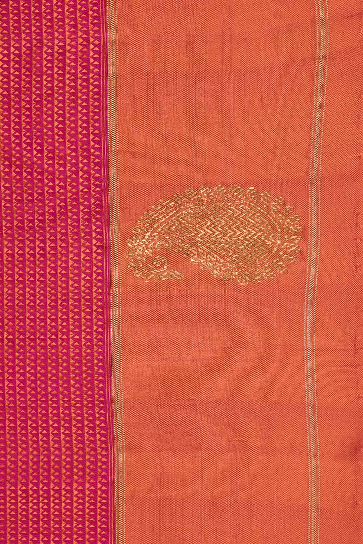 Border image of Pure Silk Pure Zari Pink Dual Tone Kanchipuram SareeJacquard design on the body and Zari Border