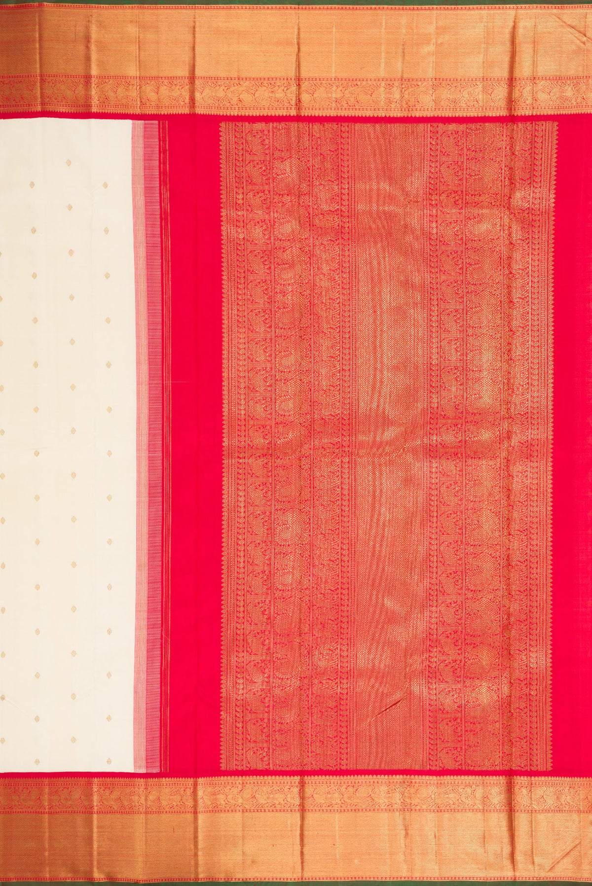 Close up image of the pallu of Pure Silk Pure Zari Off White Dual Tone Kanjivaram Saree with Zari Butta on the body and Zari Border. 