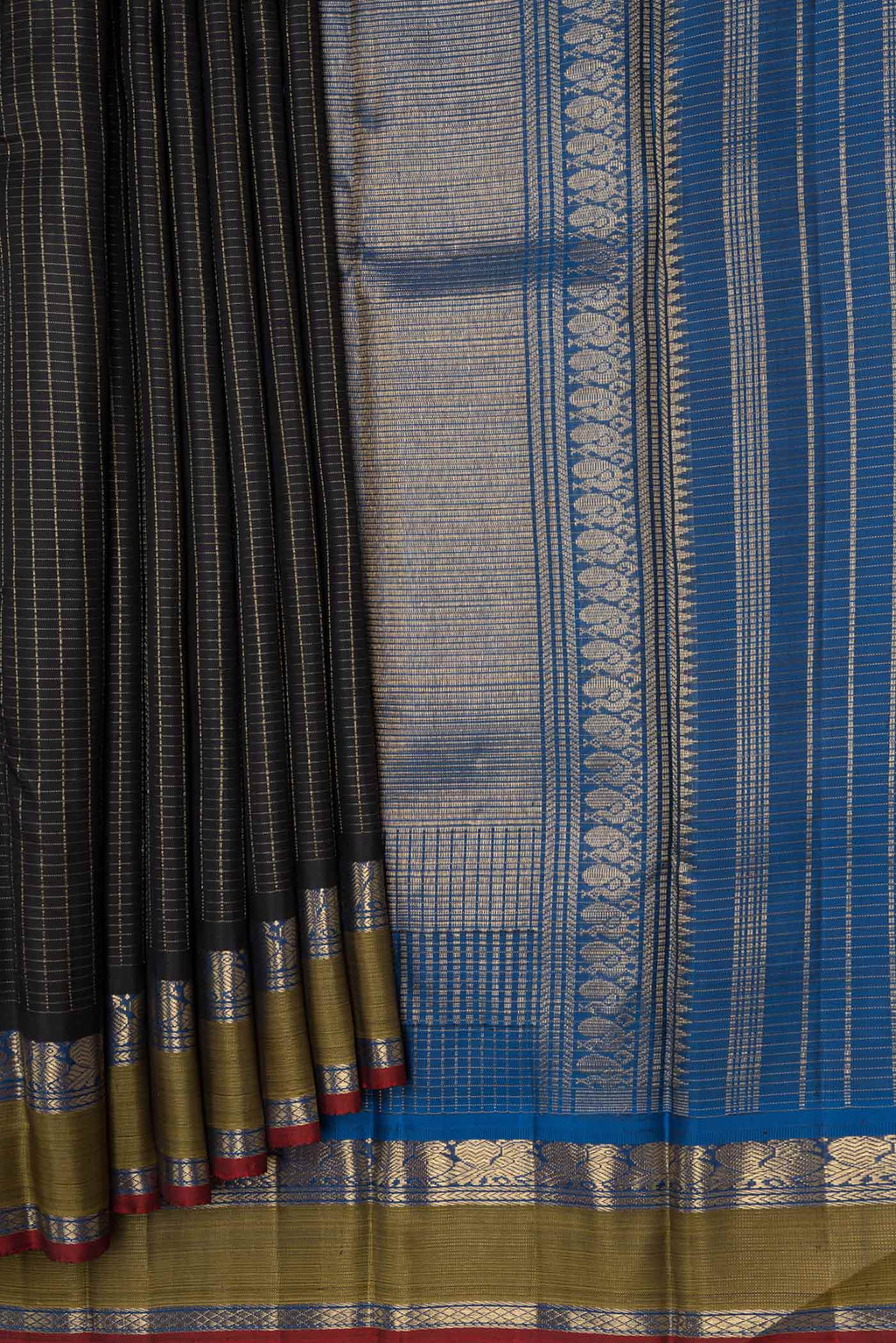 pleats pallu