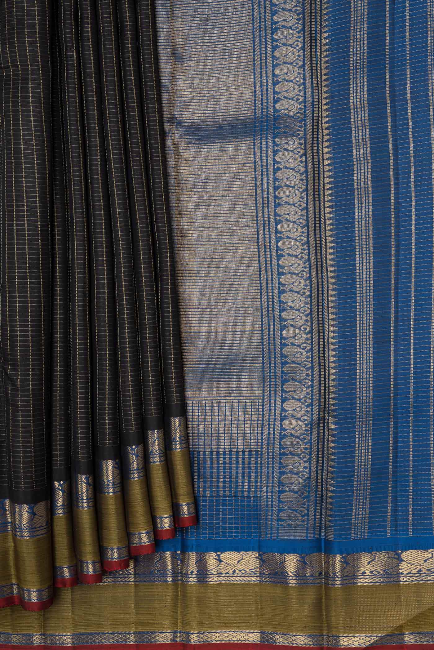 pleats pallu