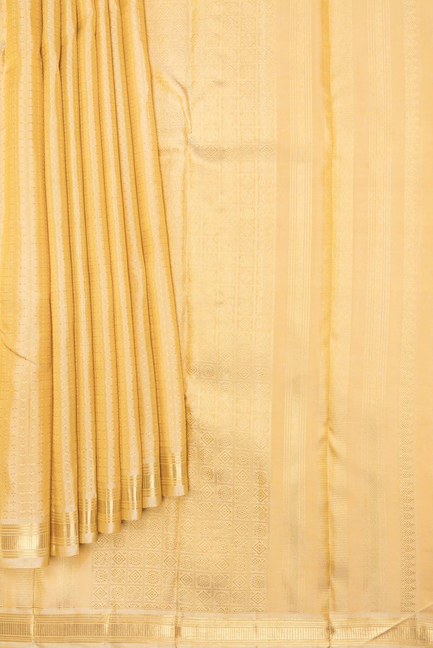 pleats pallu