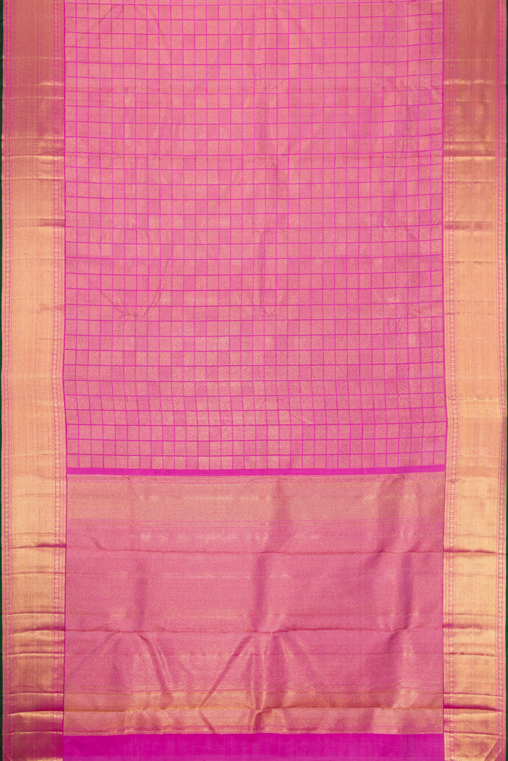 Flat view of Pure Silk Pure Zari Lavender Dual Tone Kanjivaram Saree with Zari Brocade on the body and Zari Border. 