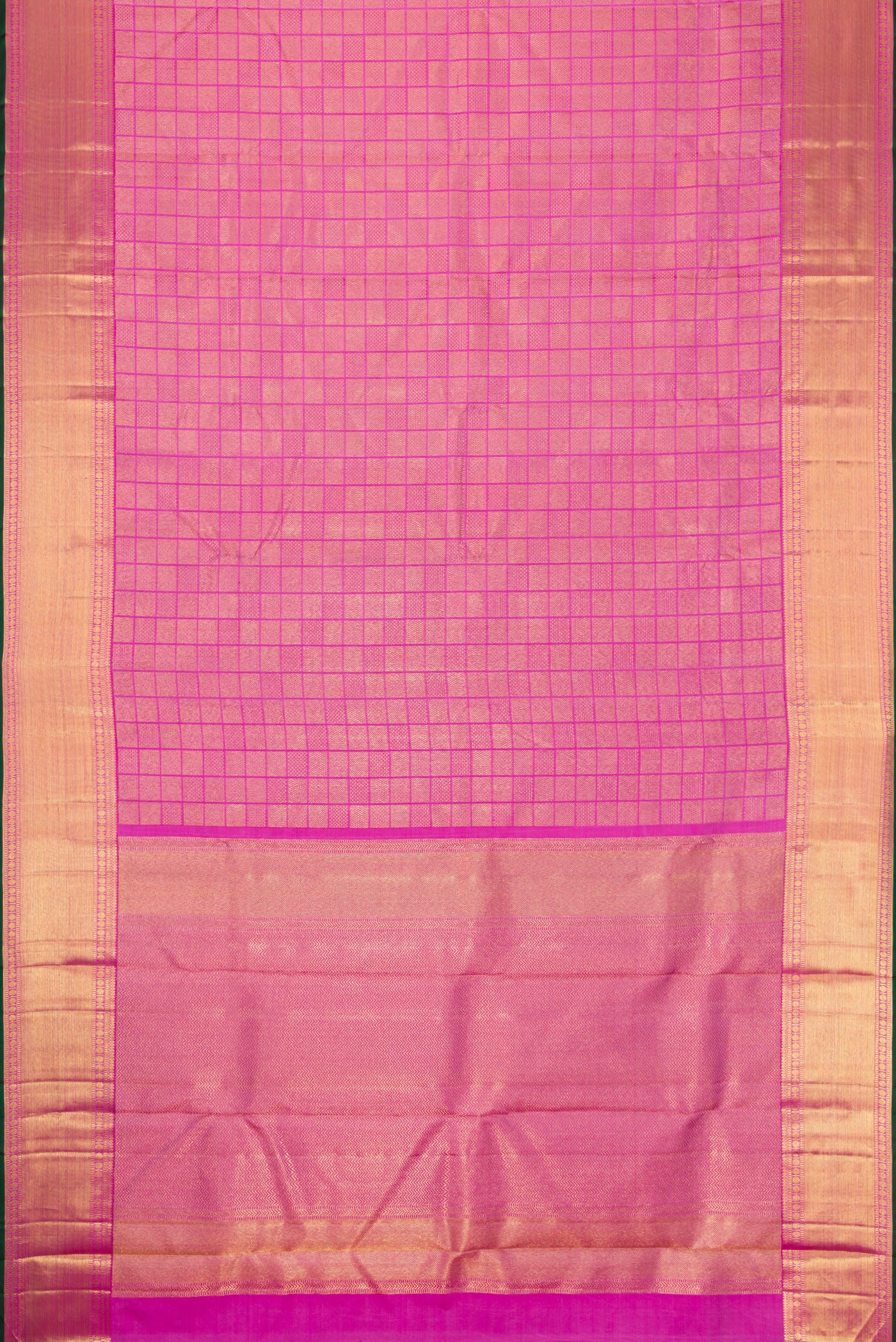 Flat view of Pure Silk Pure Zari Lavender Dual Tone Kanjivaram Saree with Zari Brocade on the body and Zari Border. 
