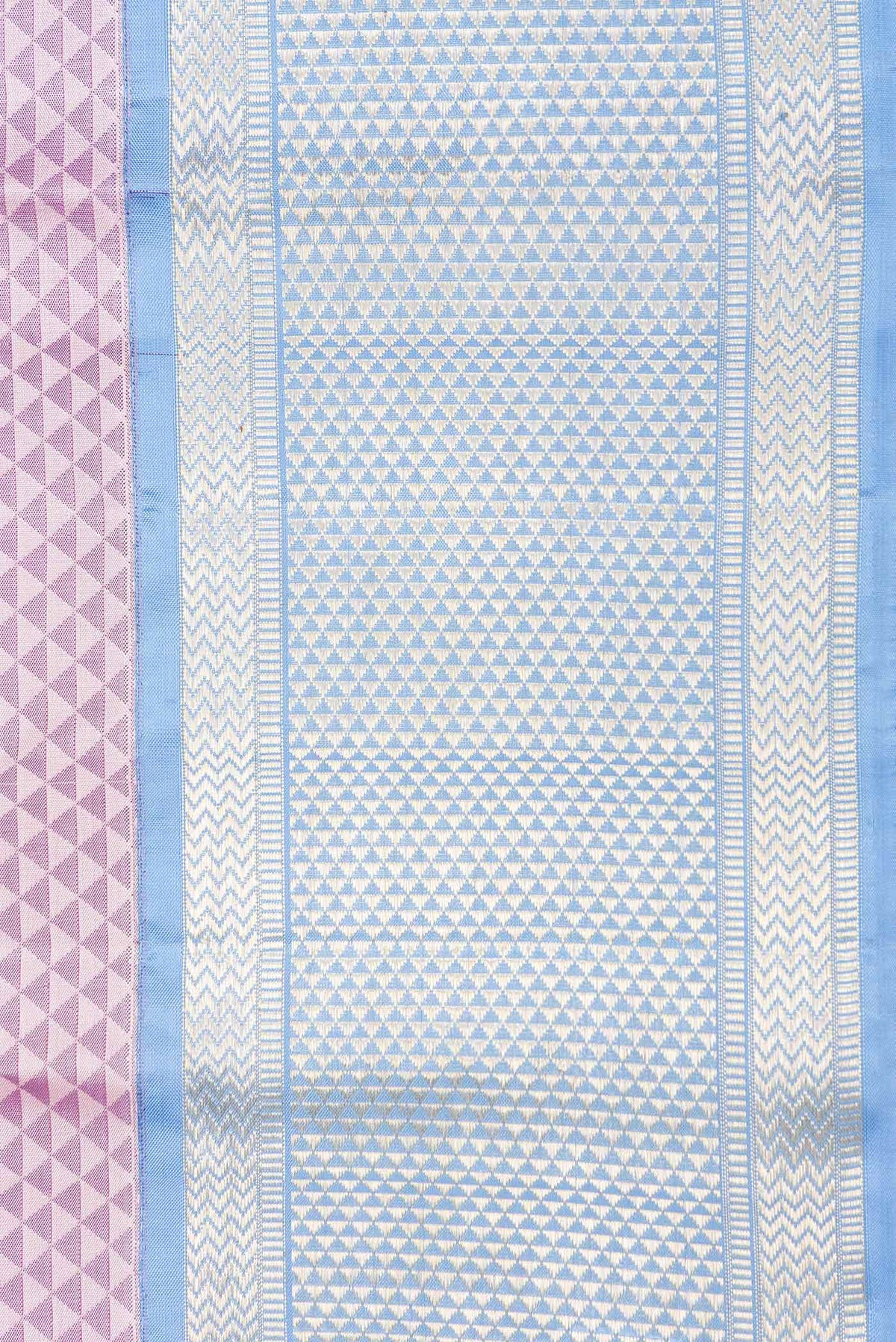 Border image of Pure Silk Pure Zari Peach Dual Tone Kanchipuram SareeJacquard design on the body and Zari Border