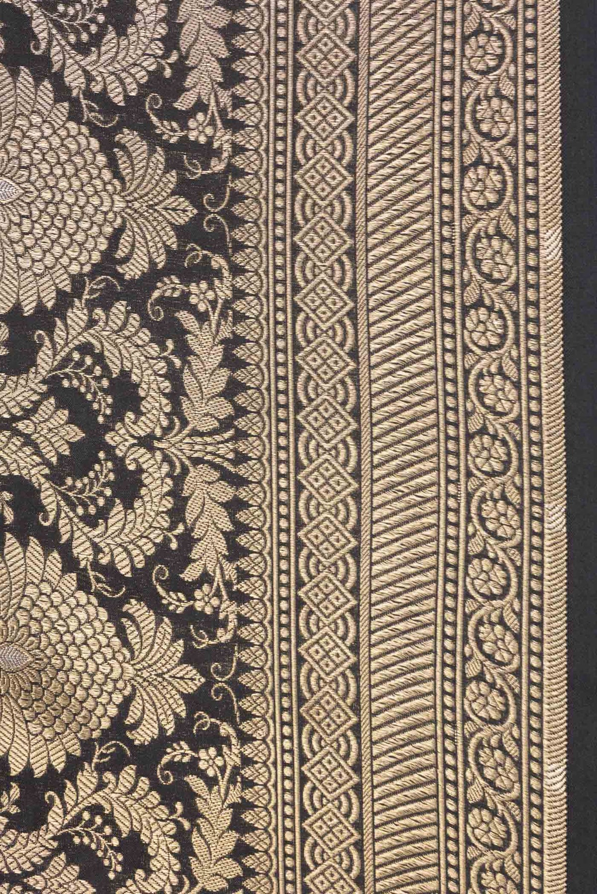 Border image of Black Dual Tone Banarasi Silk Saree with Zari Brocade on the body and Zari Border