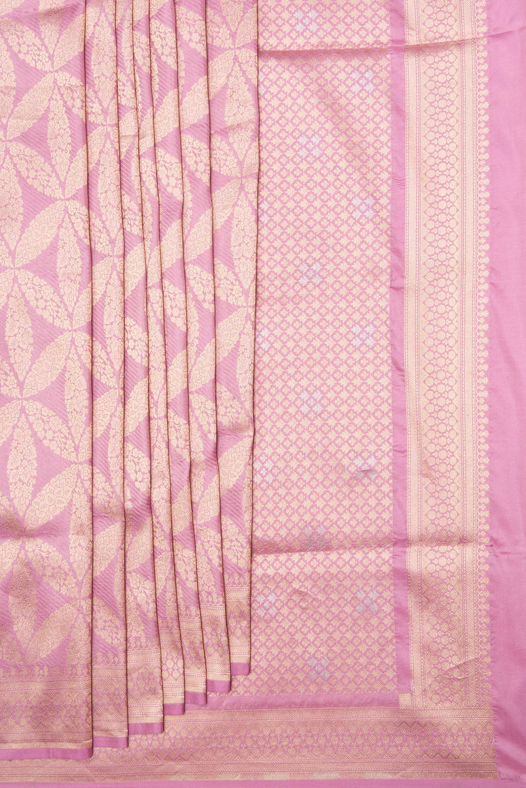 Pleats and pallu of Pink Dual Tone Banarasi Silk Saree with Zari Brocade on the body and Zari Border. 