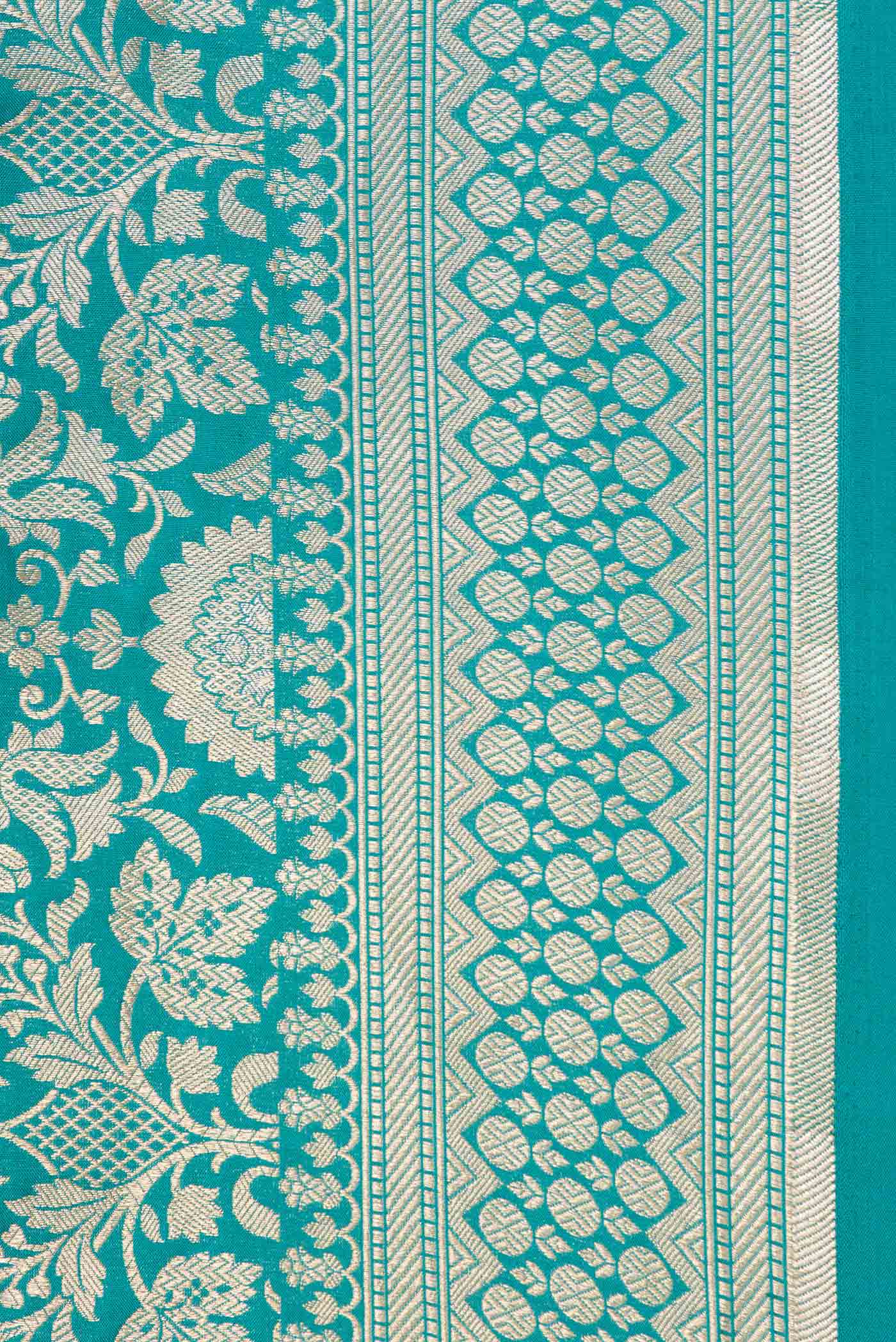 Border image of Green Dual Tone Banarasi Silk Saree with Zari Brocade on the body and Zari Border