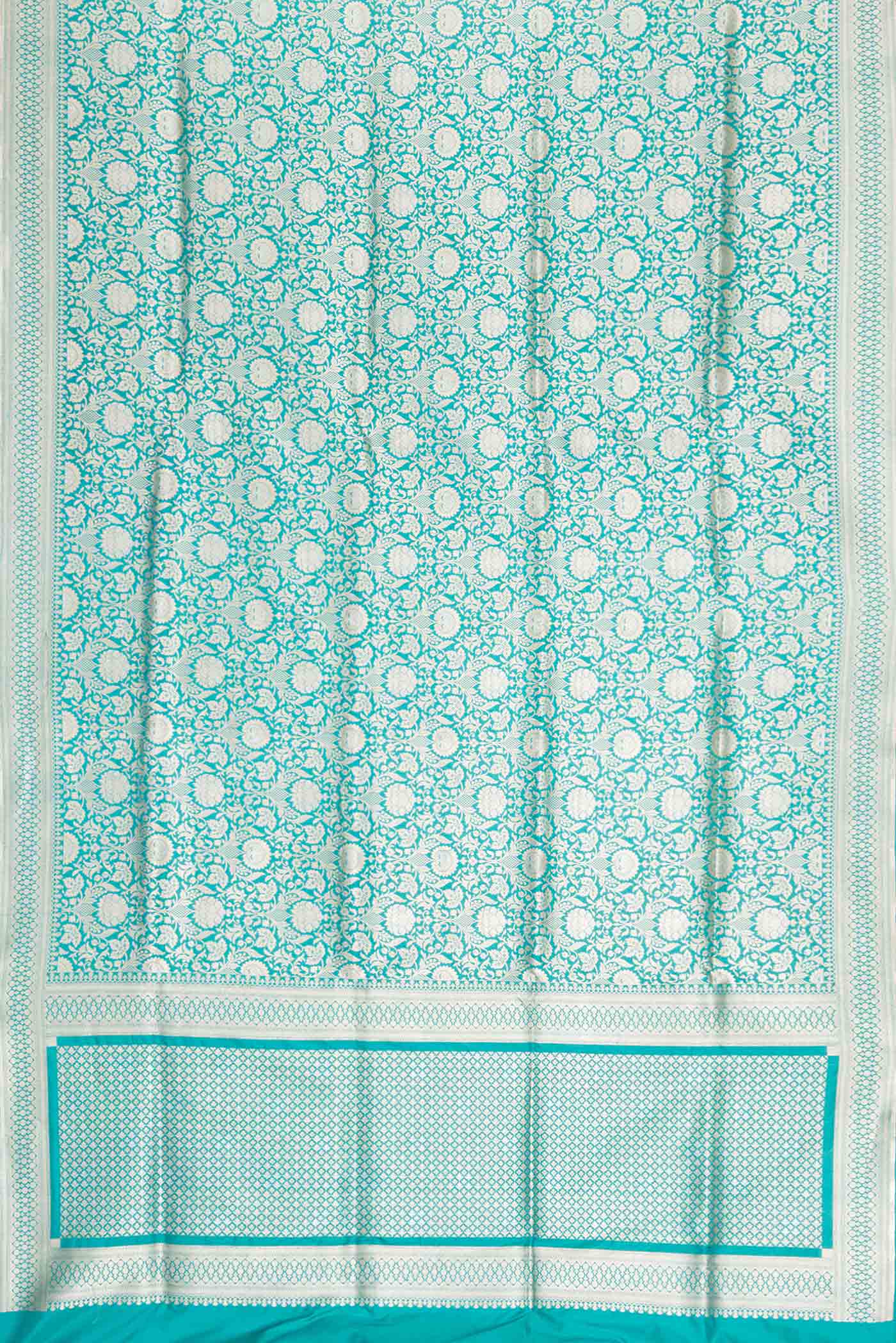 Flat view of Green Dual Tone Banarasi Silk Saree with Zari Brocade on the body and Zari Border