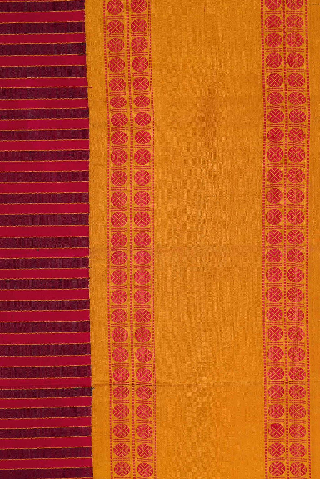 Border image of Maroon Dual Tone Kanchipuram Silk Saree with Stripes on the body and Thread Border