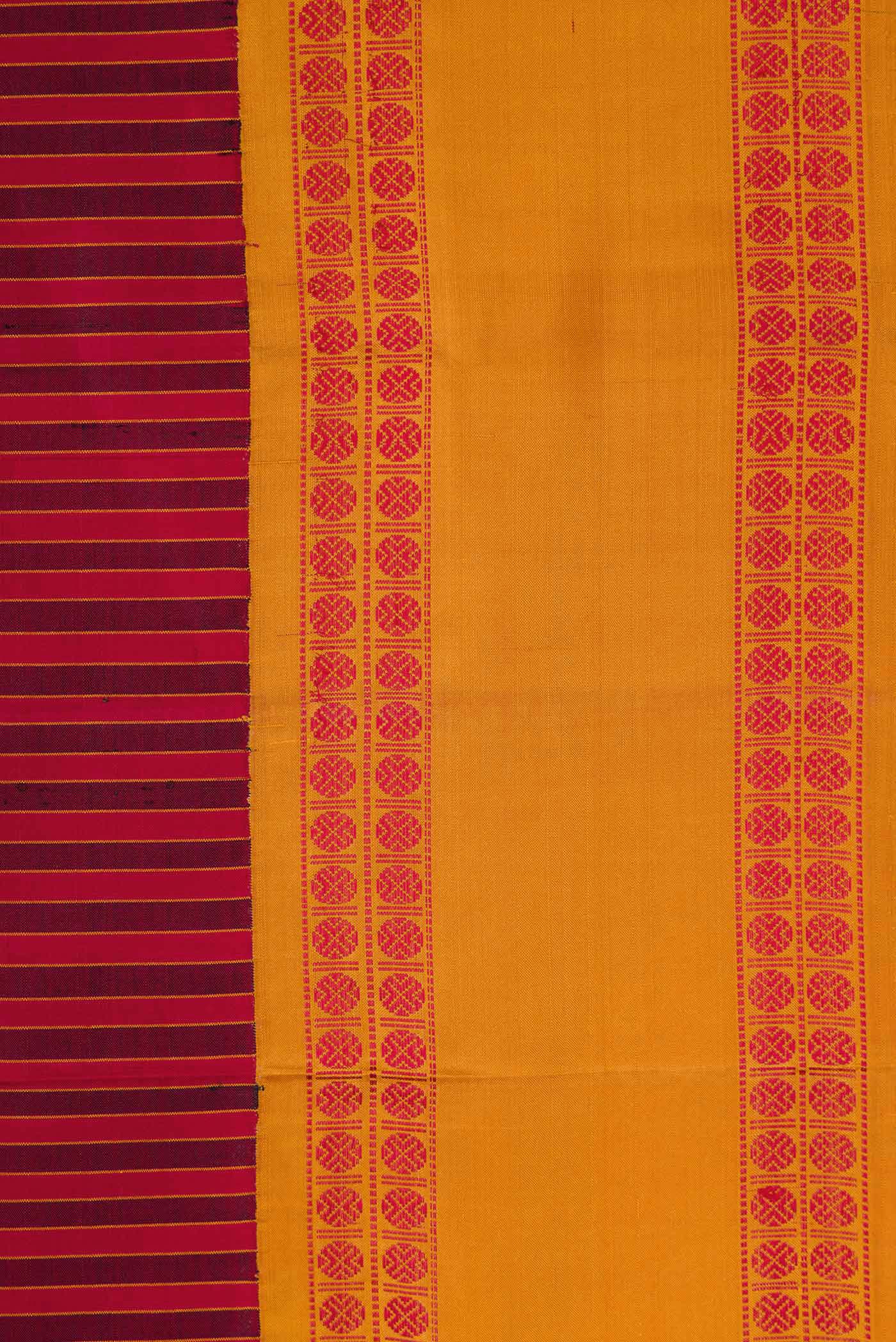 Border image of Maroon Dual Tone Kanchipuram Silk Saree with Stripes on the body and Thread Border