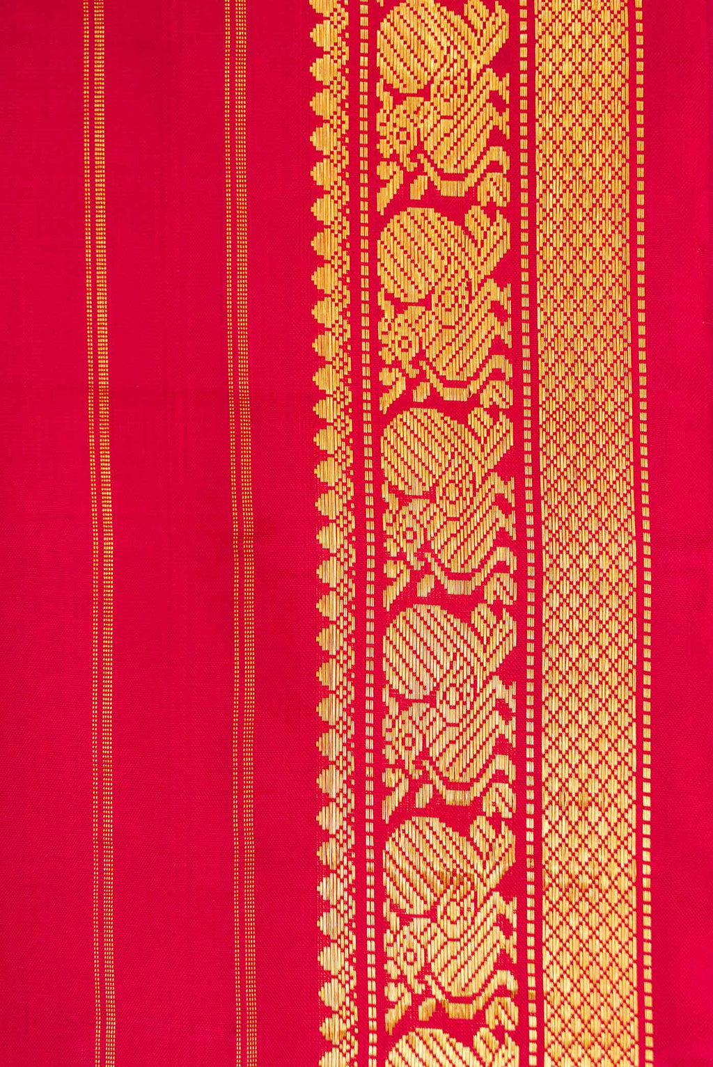 Border image of Maroon Dual Tone Kanchipuram Silk Saree with Stripes on the body and Zari Border