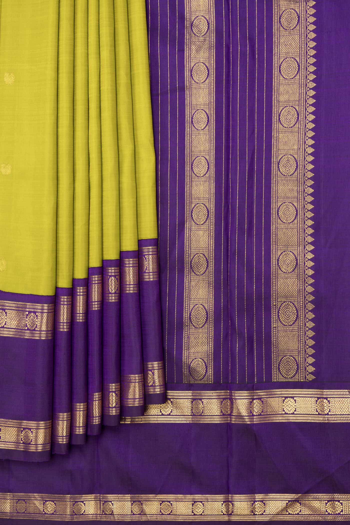 pleats pallu