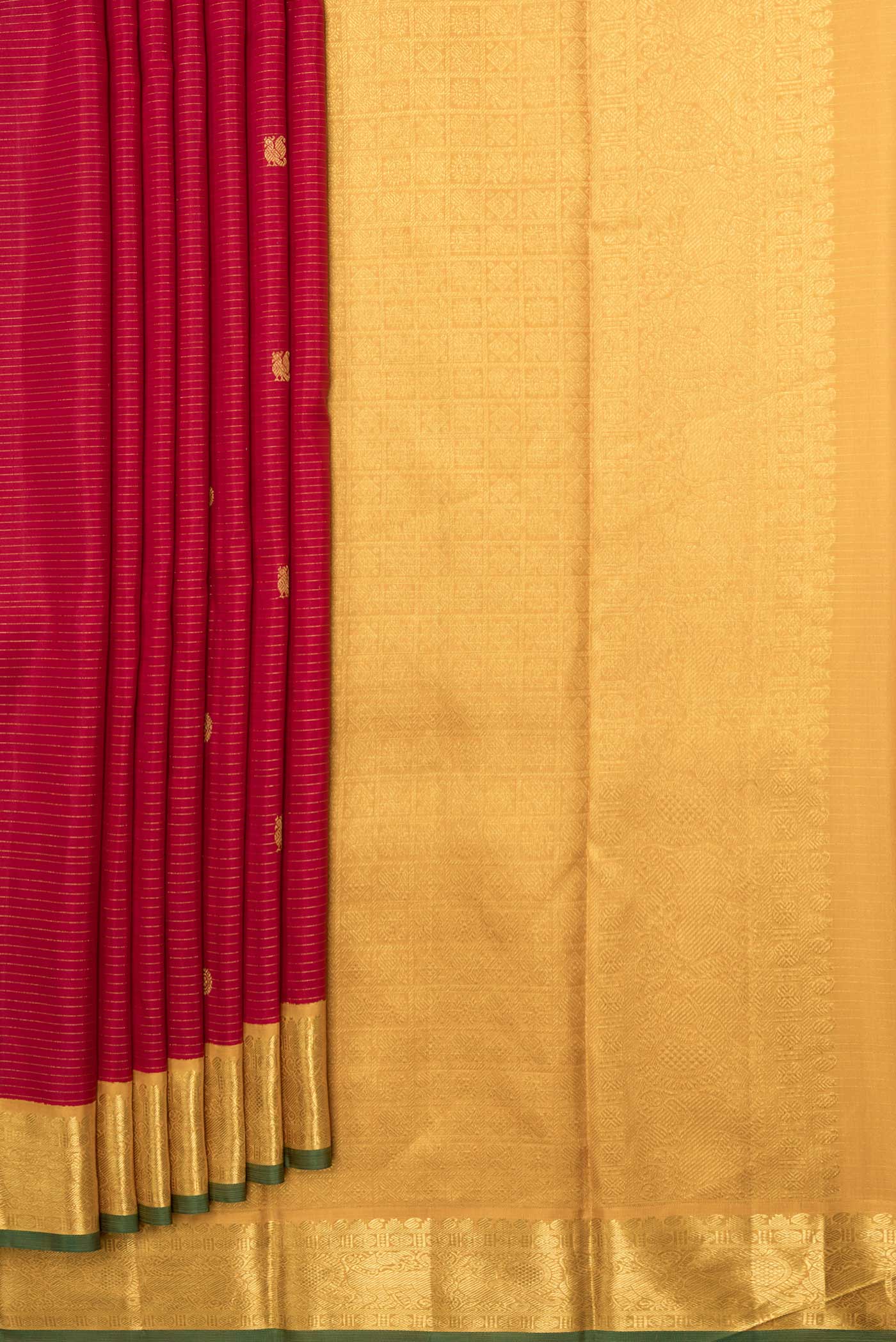 Pleats and pallu of Maroon Dual Tone Kanchipuram Silk Saree with Stripes on the body and Zari Border
