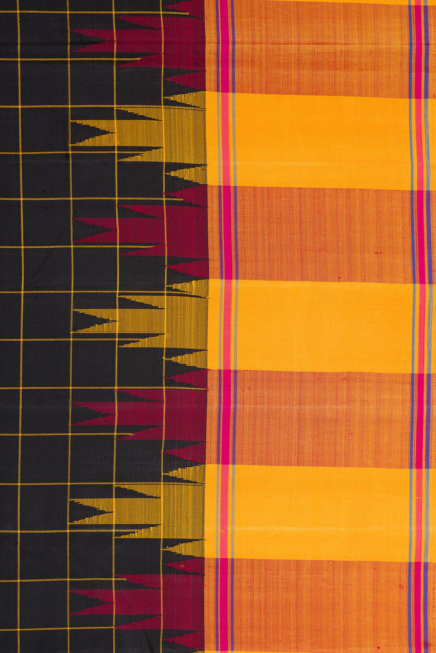 Border image of Black Dual Tone Kanchipuram Silk Saree with Checked design on the body and Temple Border. 