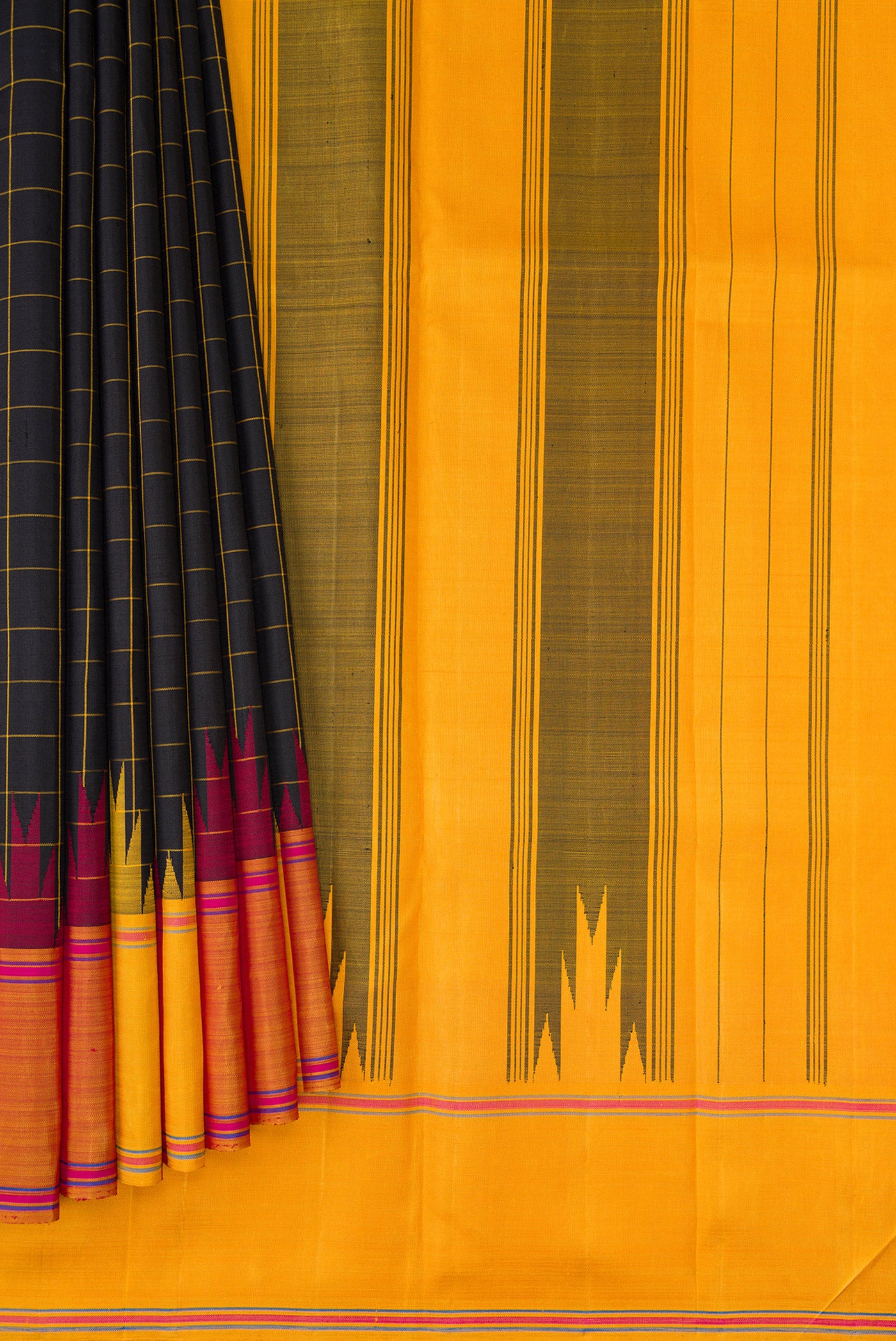 Pleats and pallu of Black Dual Tone Kanchipuram Silk Saree with Checked design on the body and Temple Border. 