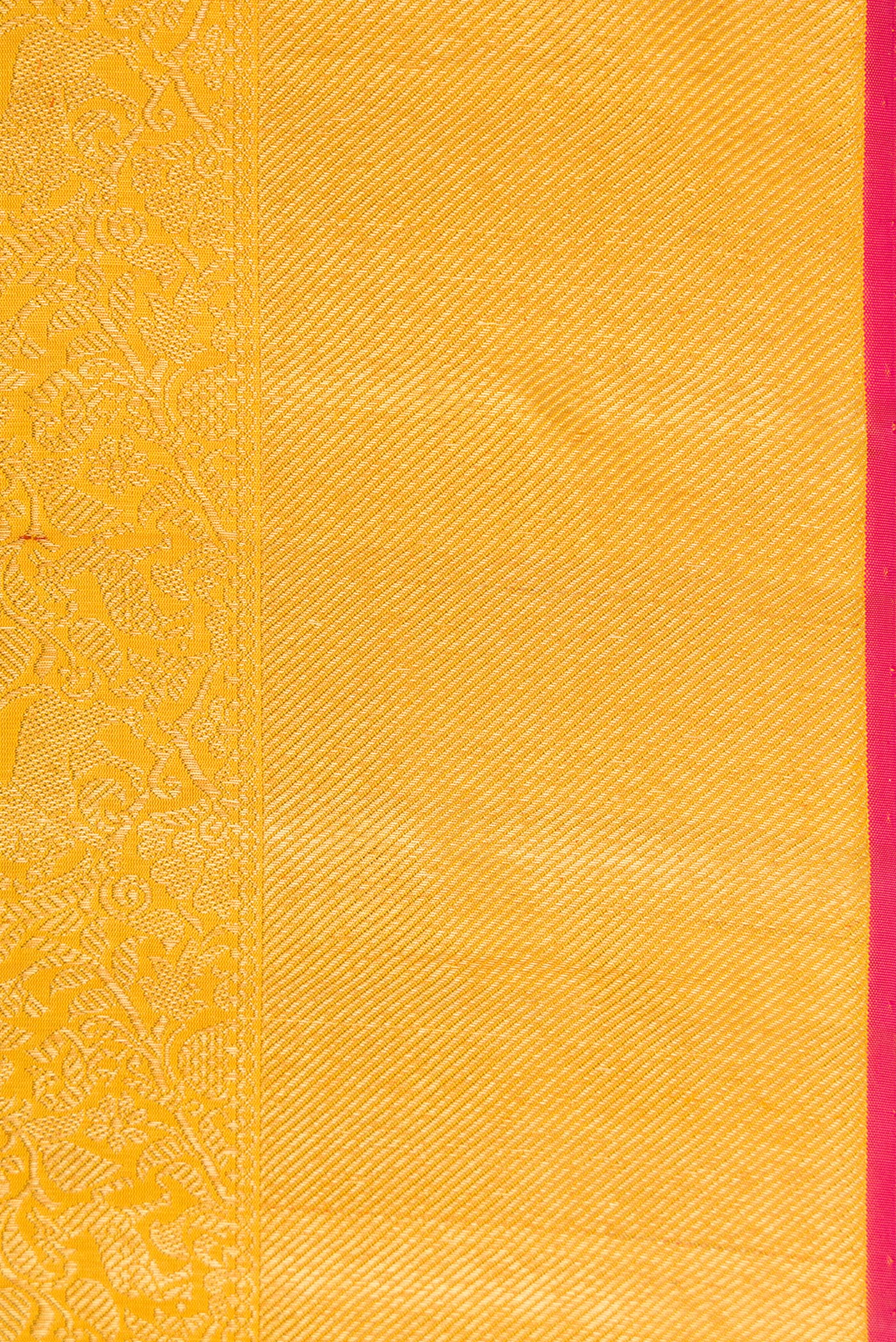 Border image of Pure Silk Pure Zari Gold Dual Tone Kanjivaram Saree with Zari Brocade on the body and Zari Border. 