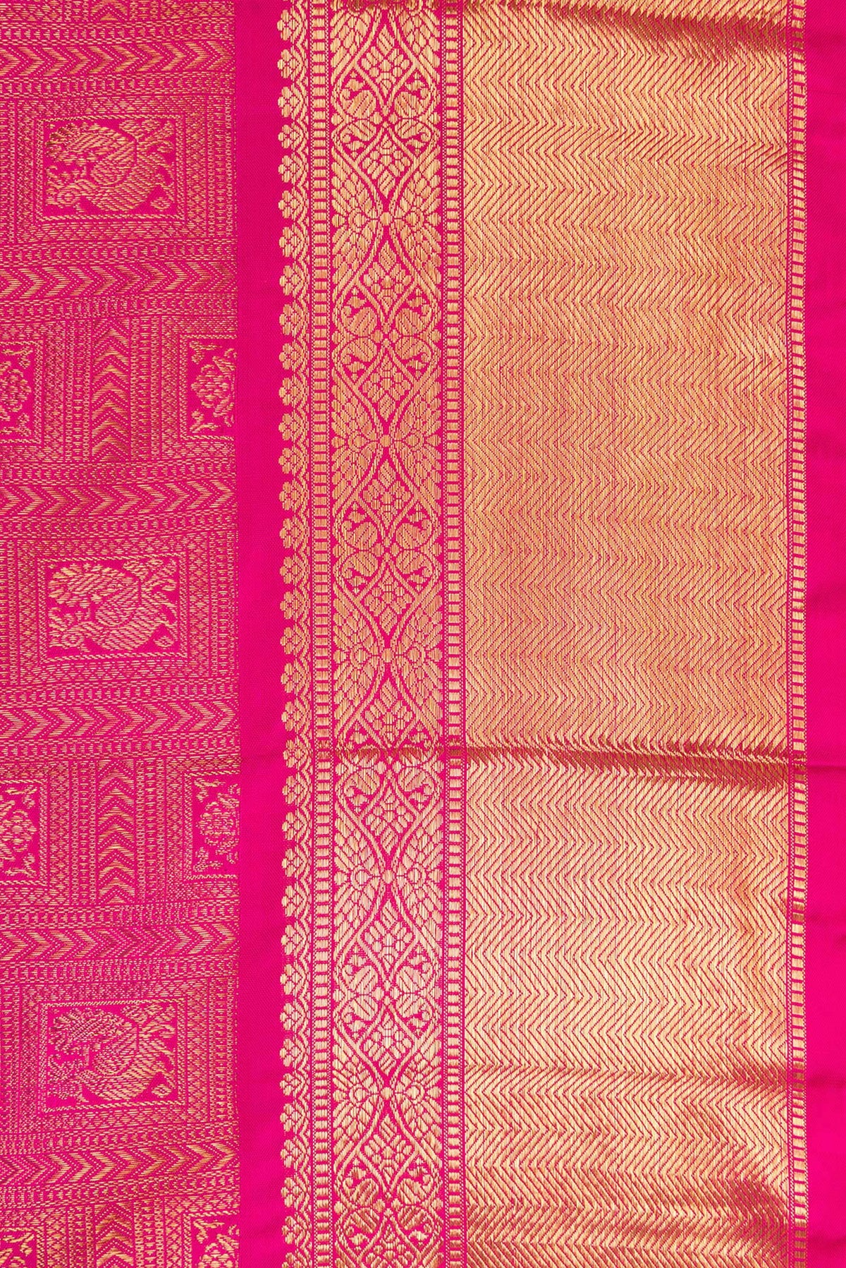 Border image of Pure Silk Pure Zari Pink Dual Tone Kanjivaram Saree with Zari Brocade on the body and Zari Border. 