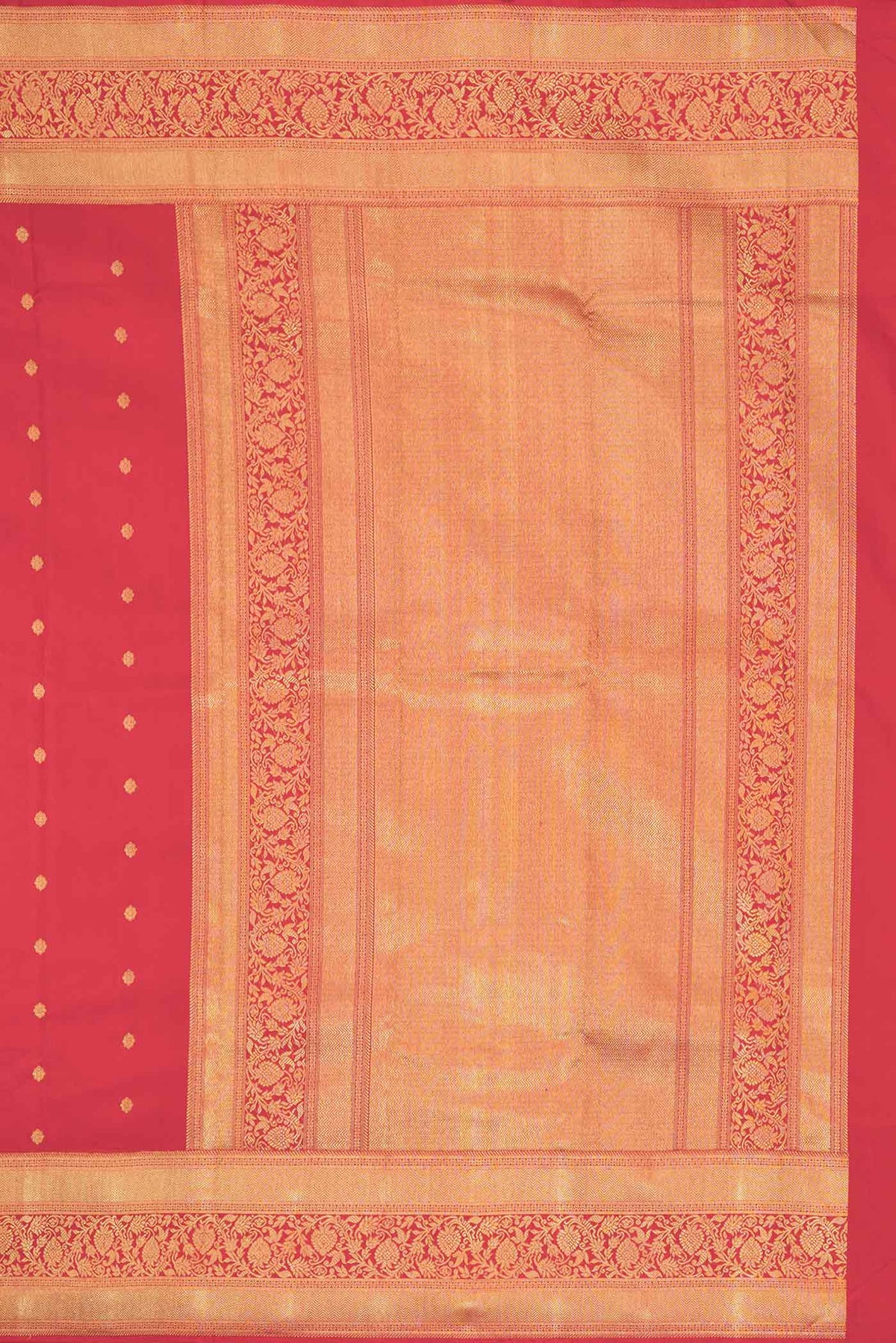 Close up image of the pallu of Pure Silk Pure Zari Red Dual Tone Kanchipuram Saree with Zari Butta on the body and Zari Border