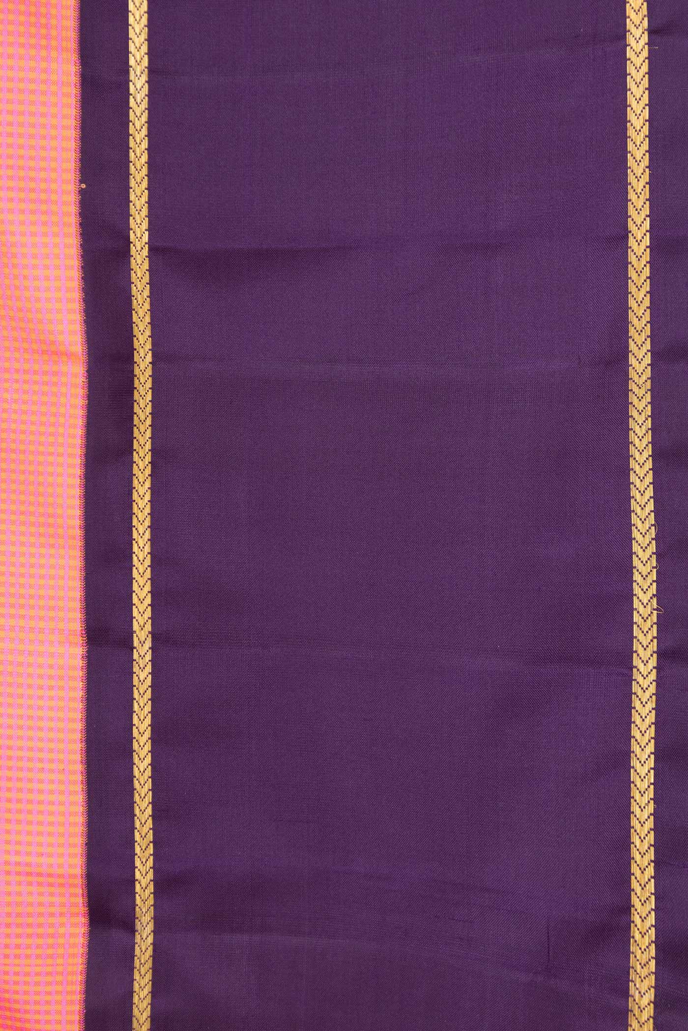 Border image of Pink Dual Tone Kanchipuram Silk Saree with Checked design on the body and Zari Border