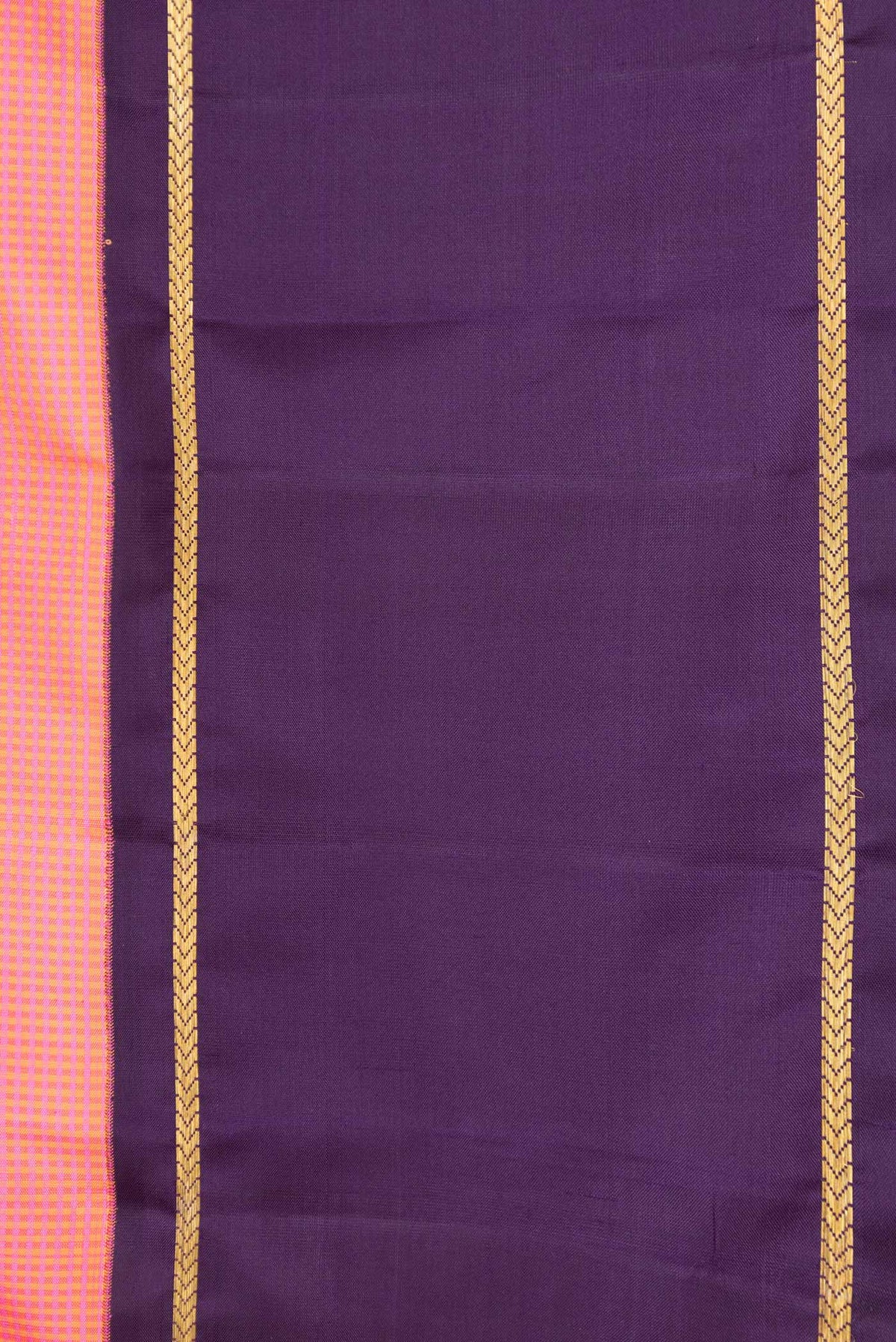 Border image of Pink Dual Tone Kanchipuram Silk Saree with Checked design on the body and Zari Border