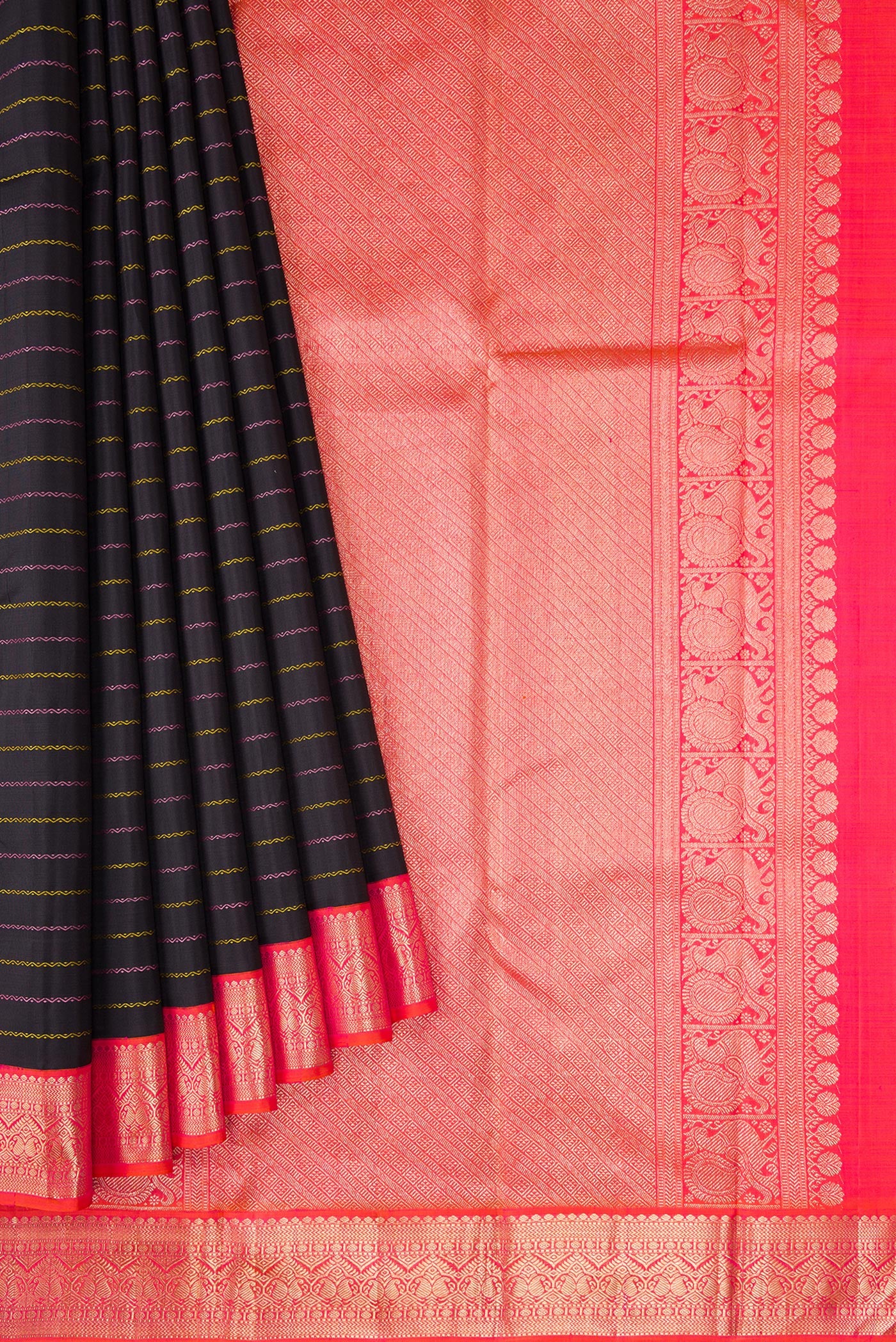 Pleats and pallu of Pure Silk Pure Zari Black Dual Tone Kanjivaram Saree with Veldhari on the body and Zari Border. 