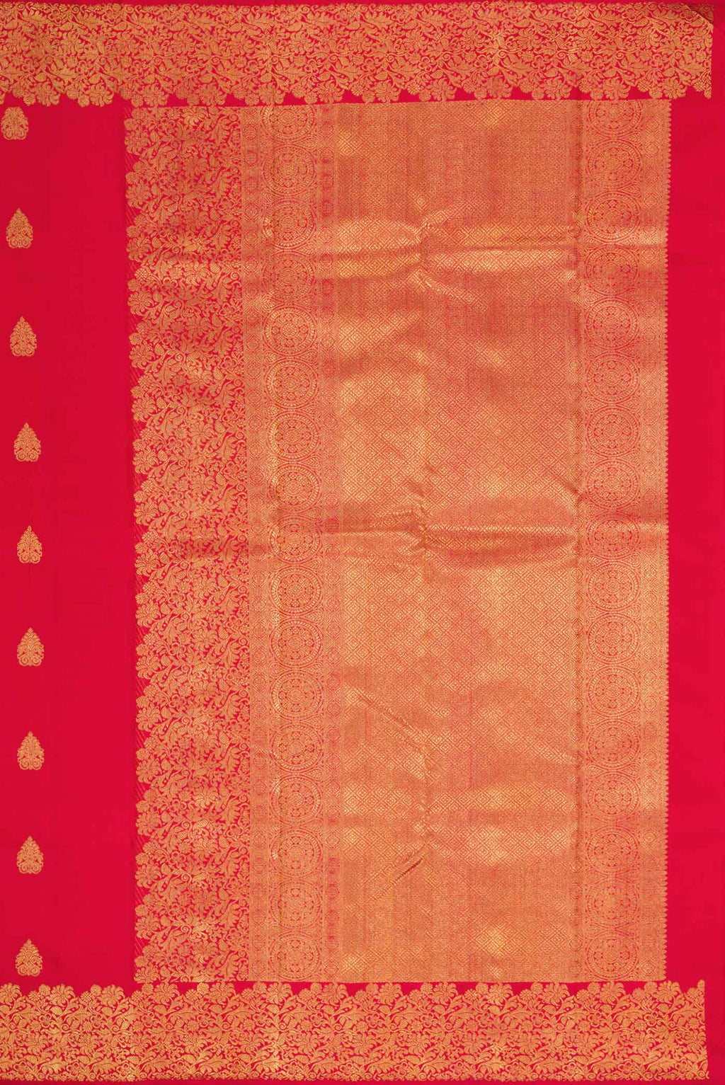 Close up image of the pallu of Pure Silk Pure Zari Red Dual Tone Kanchipuram Saree with Zari Butta on the body and Zari Border