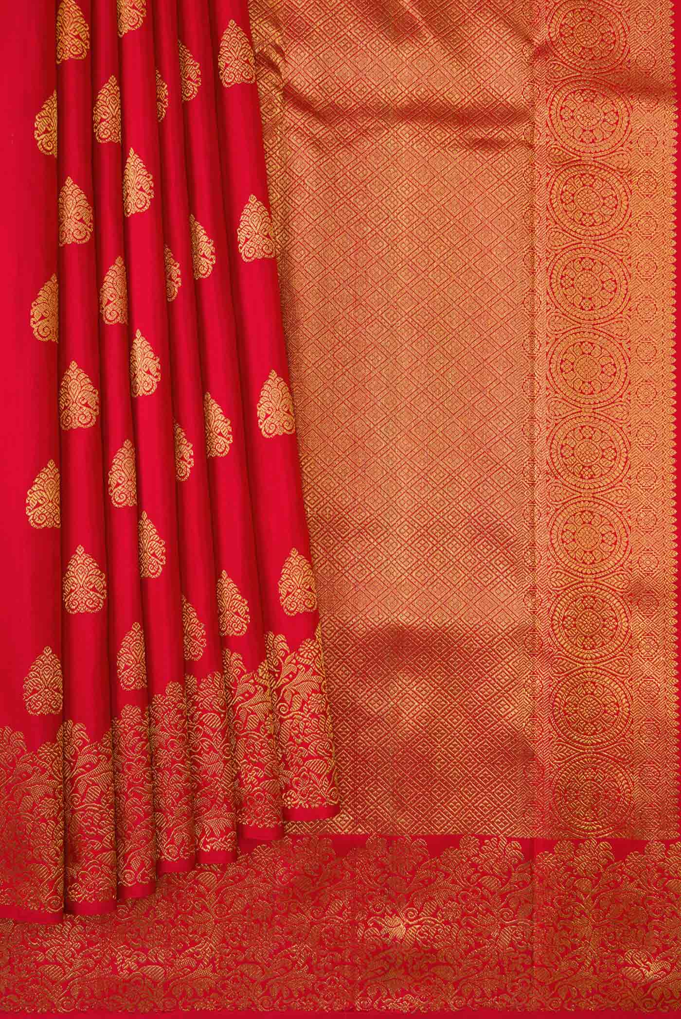 Pleats and pallu of Pure Silk Pure Zari Red Dual Tone Kanchipuram Saree with Zari Butta on the body and Zari Border