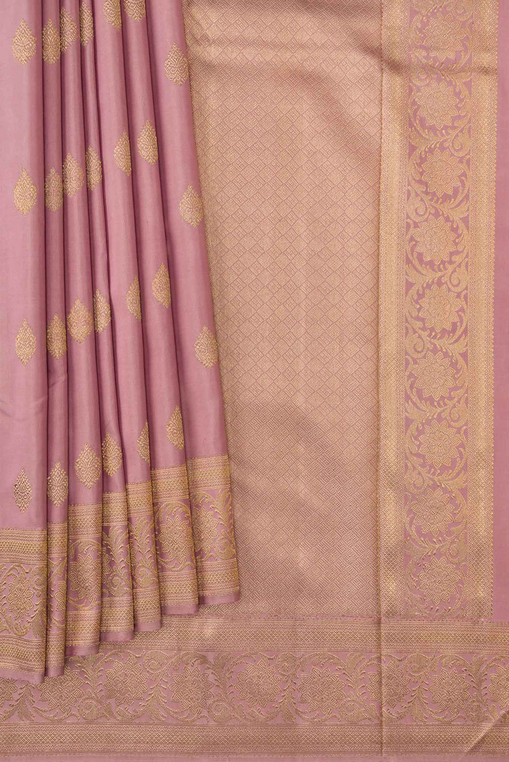 Pleats and pallu of Pure Silk Pure Zari Lavender Dual Tone Kanchipuram Saree with Stripes on the body and Zari Border