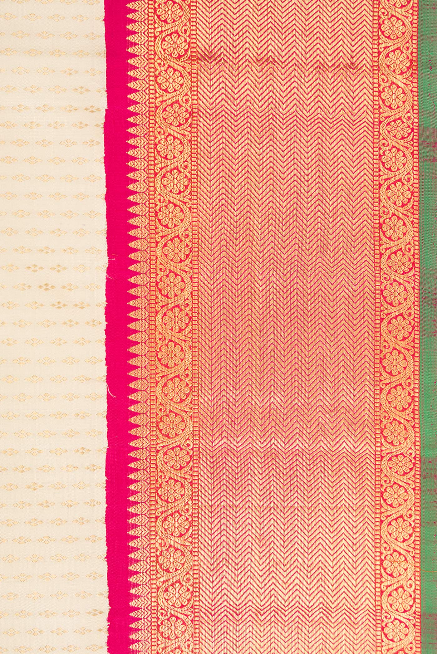 Border image of Pure Silk Pure Zari Sandal Dual Tone Kanjivaram Saree with Zari Brocade on the body and Zari Border. 